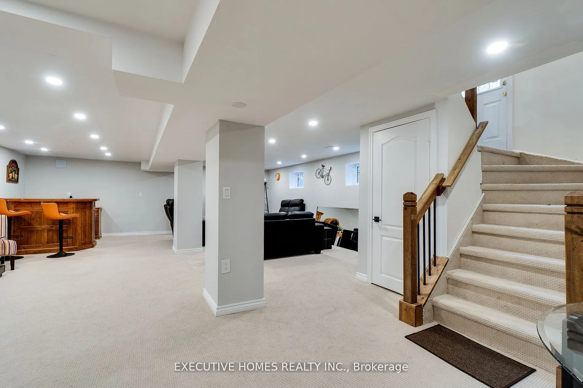 208 Glen Oak Drive
