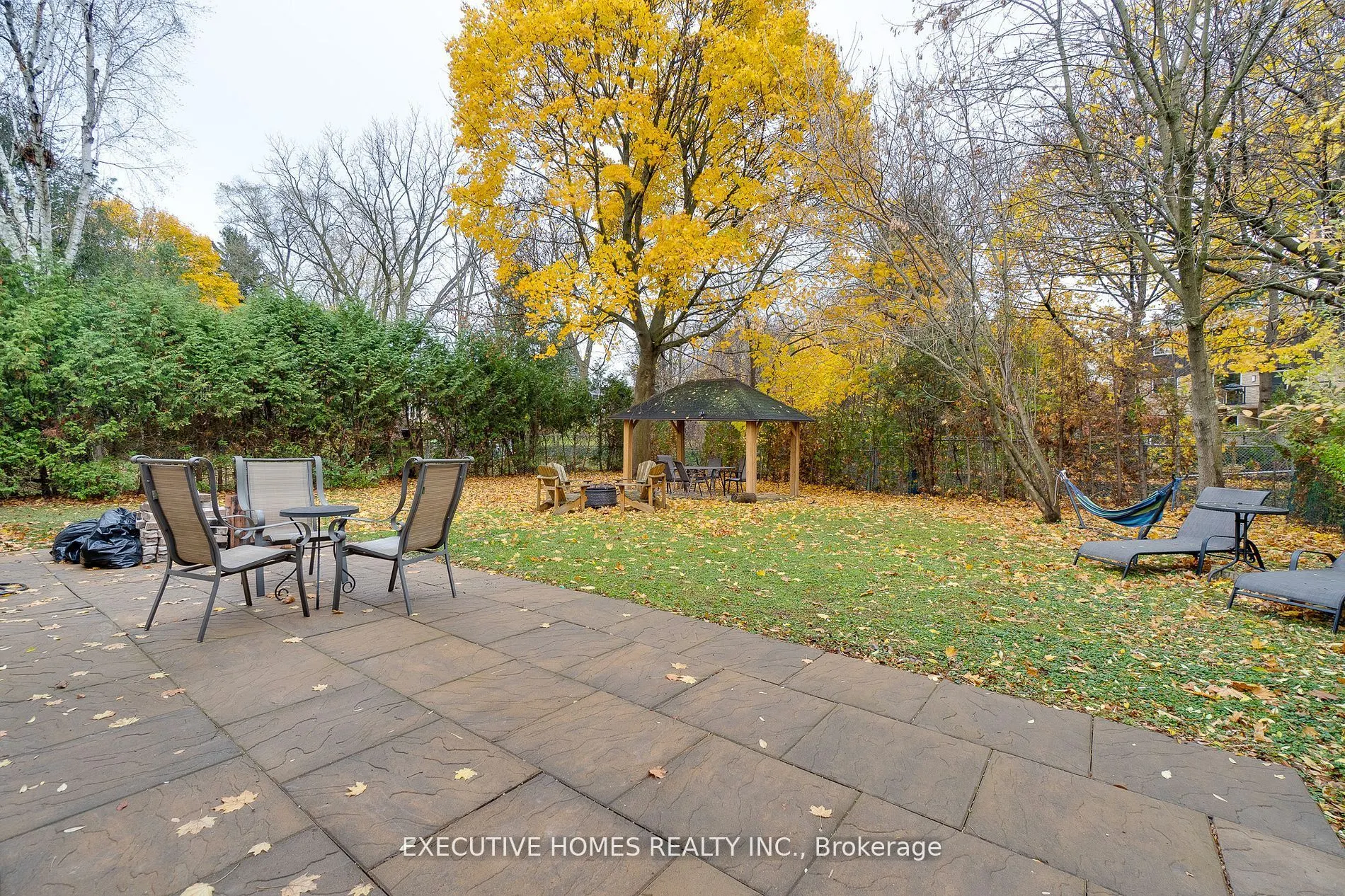 208 Glen Oak Drive
