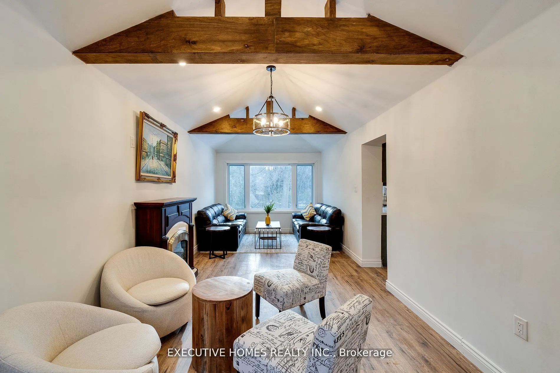 208 Glen Oak Drive