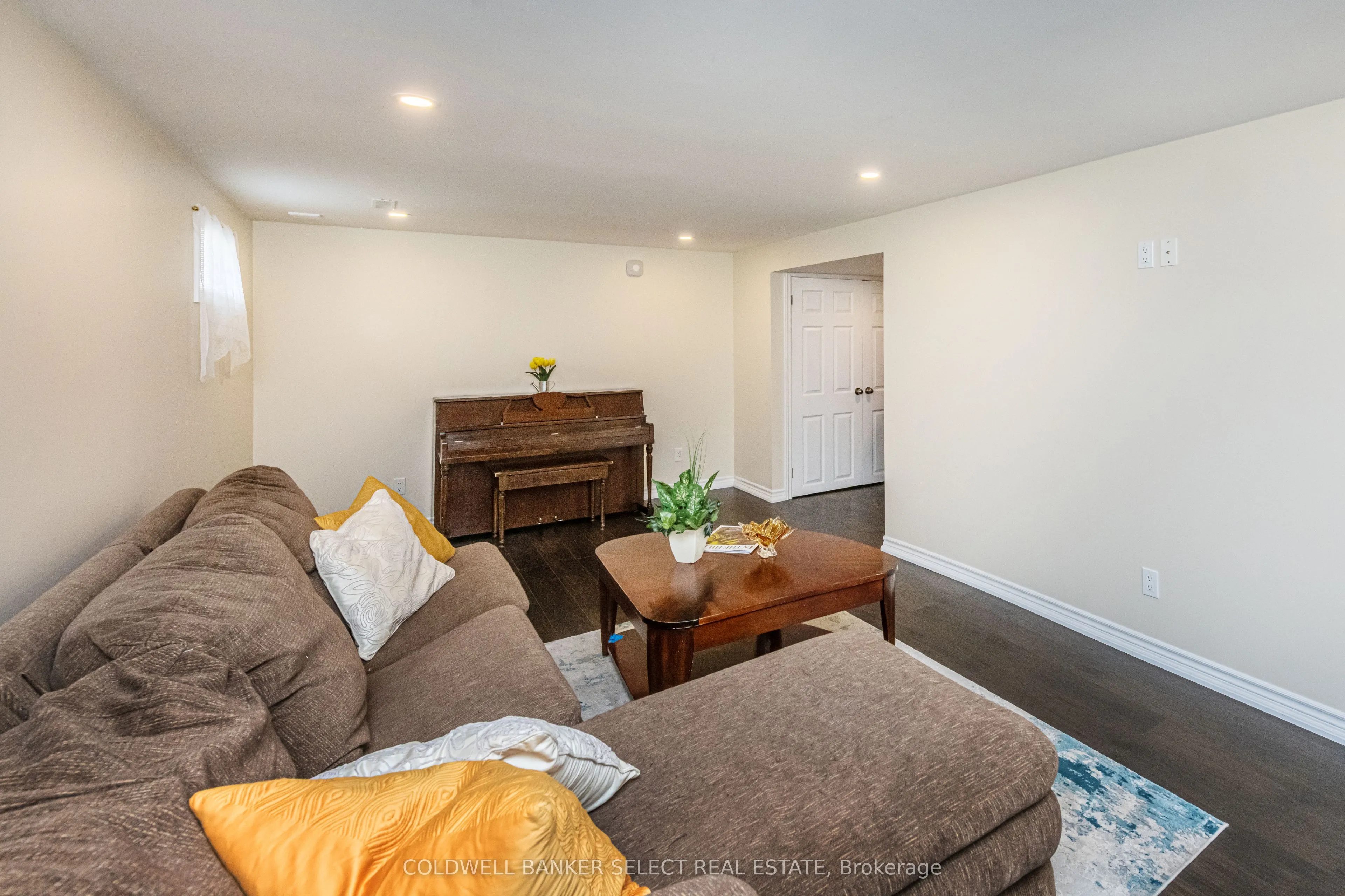 354 Whitehead Crescent
