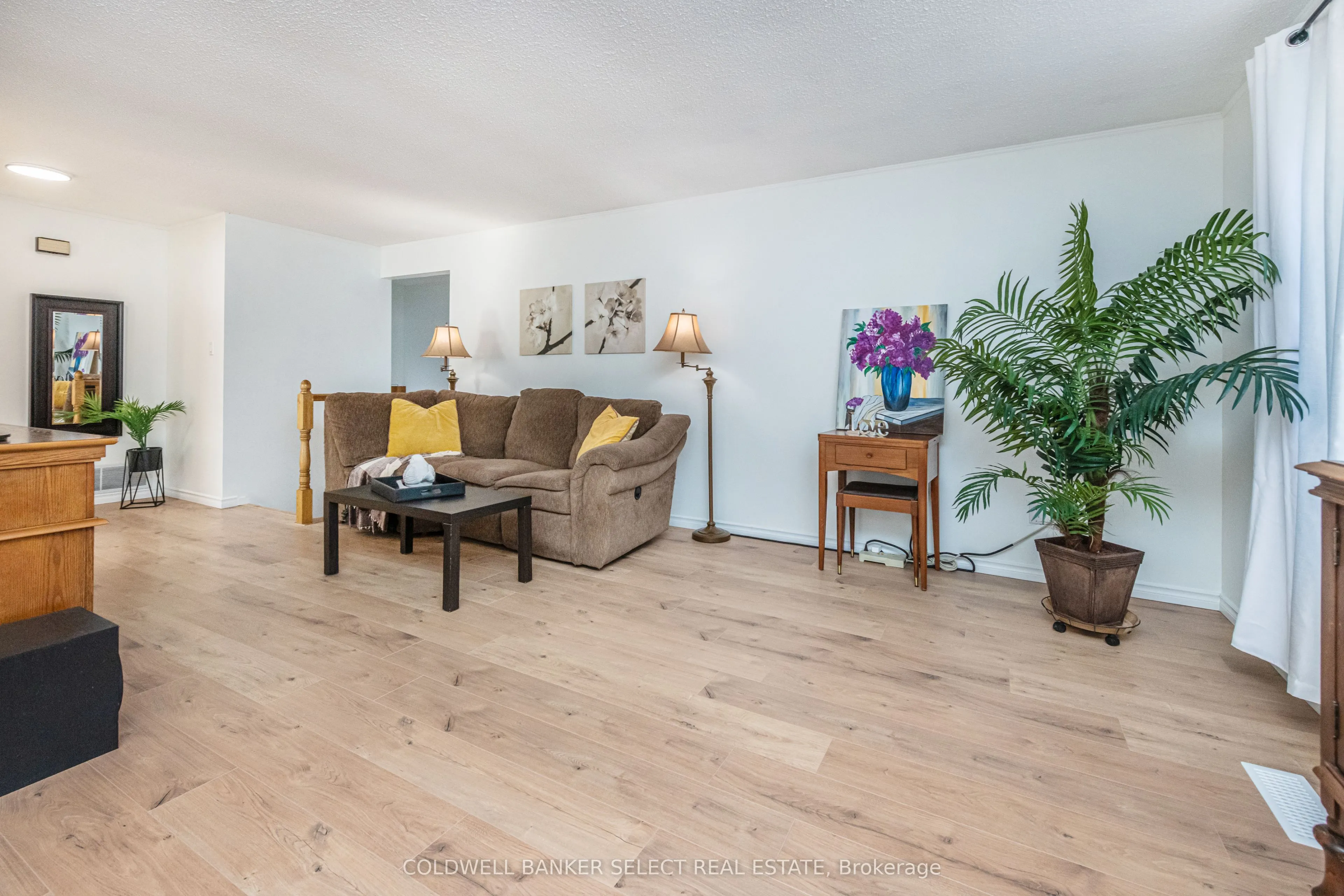 354 Whitehead Crescent