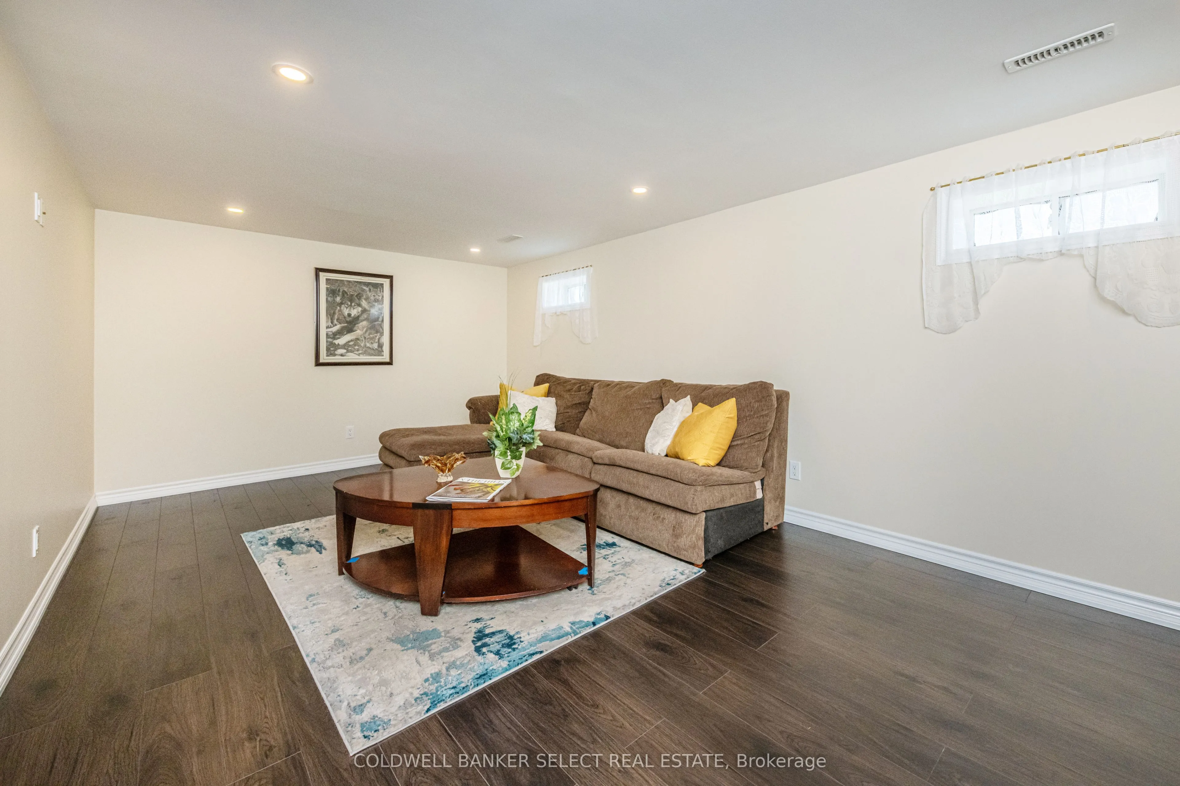354 Whitehead Crescent
