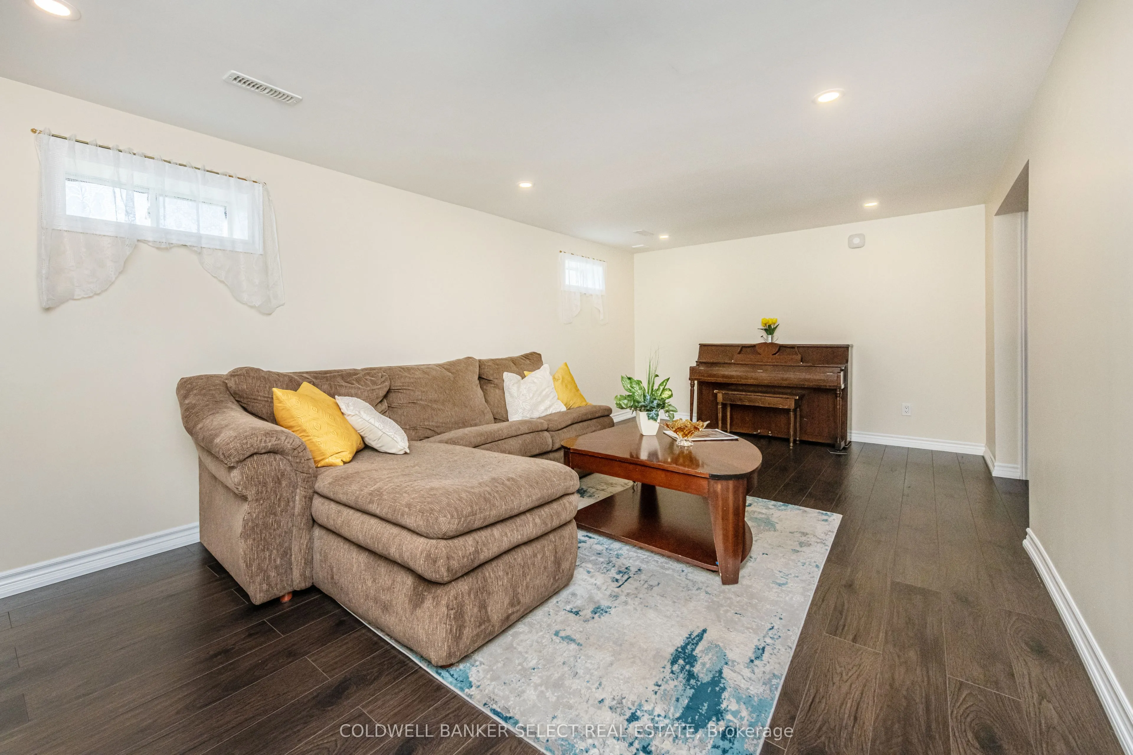 354 Whitehead Crescent