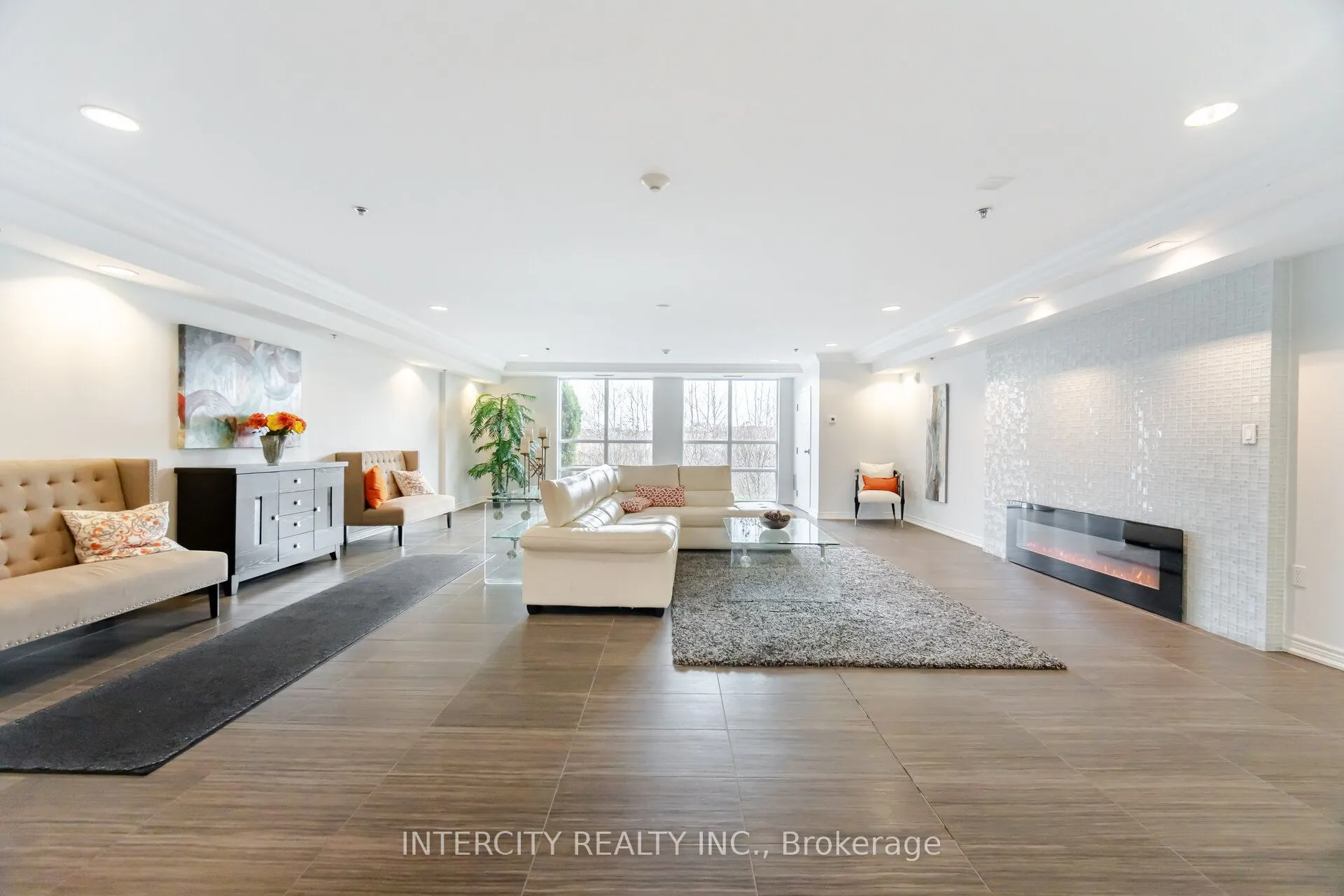 1419 Costigan Road, #214