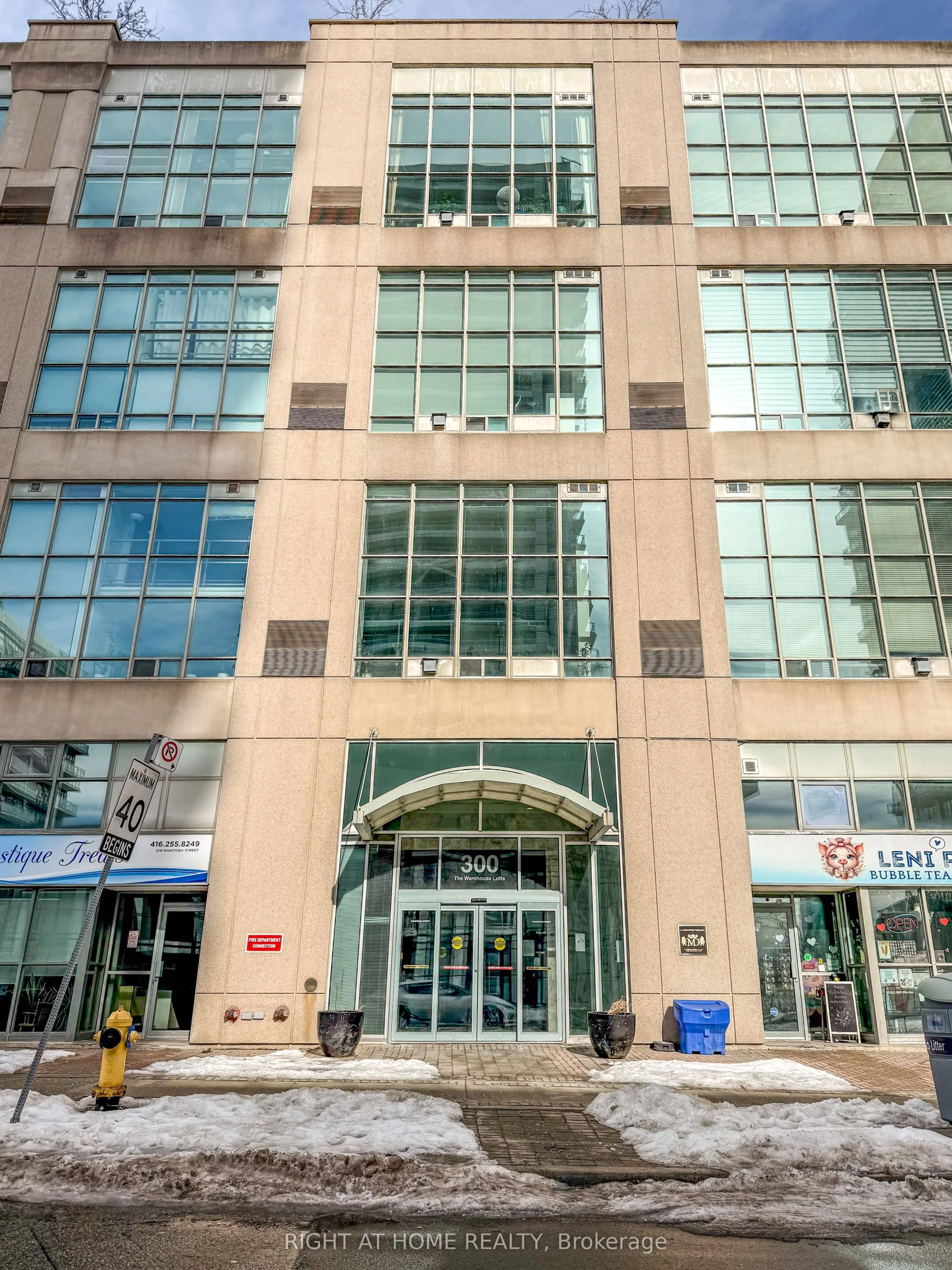 300 Manitoba Street #426