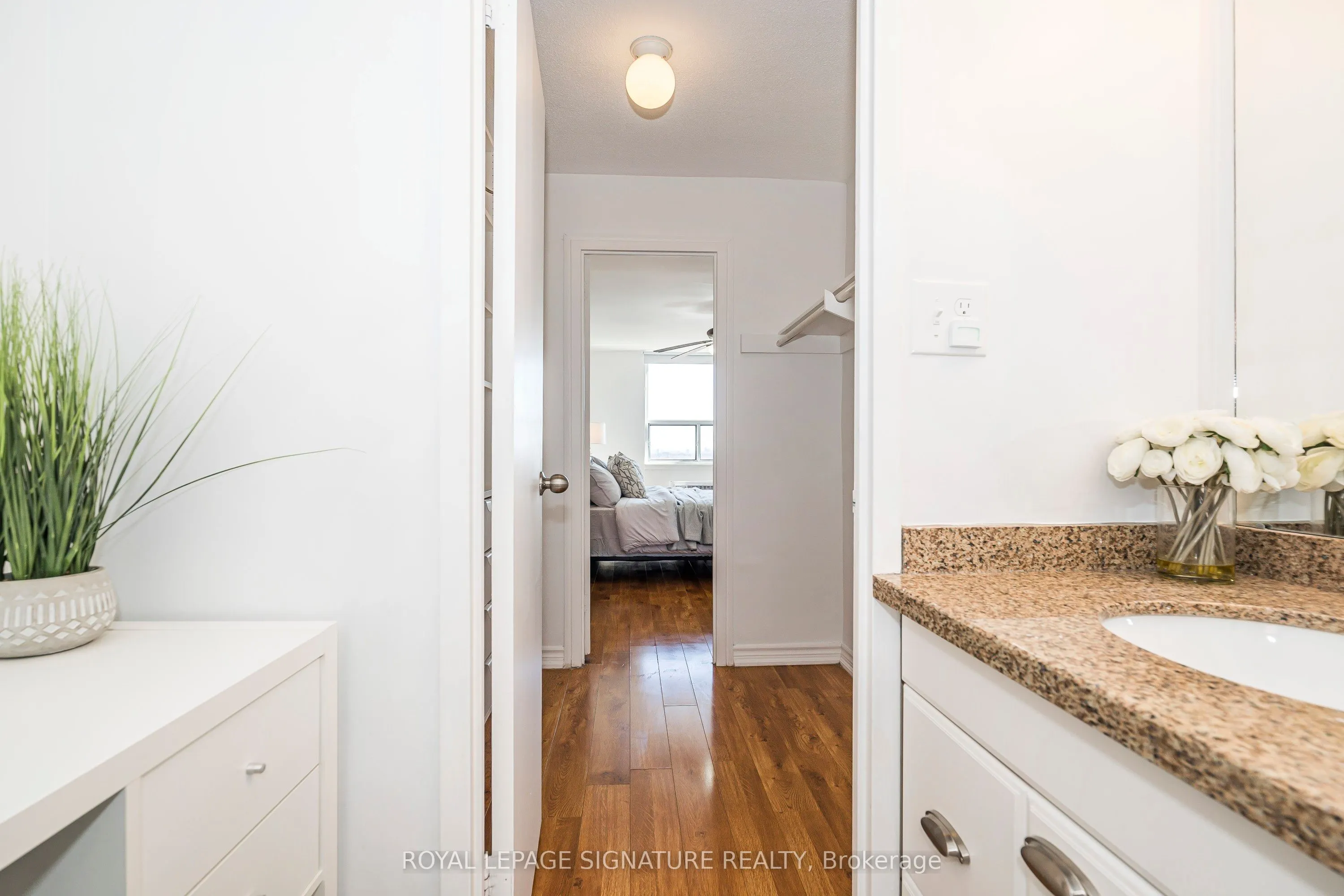 511 The West Mall #1908