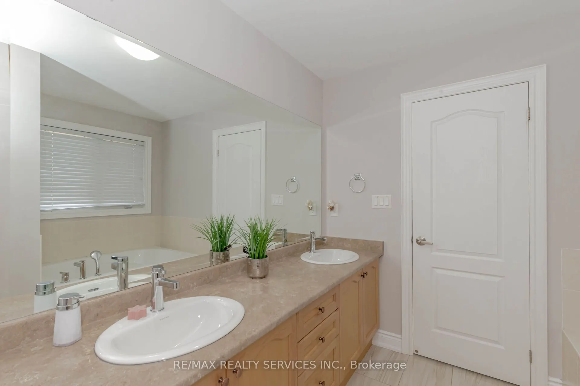 12 Enclave Trail