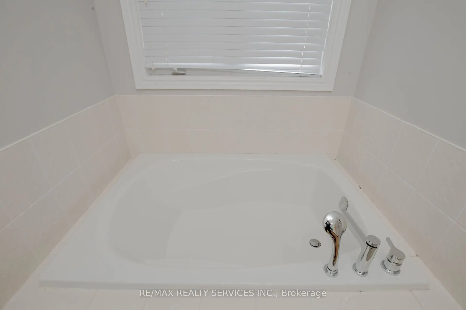 12 Enclave Trail