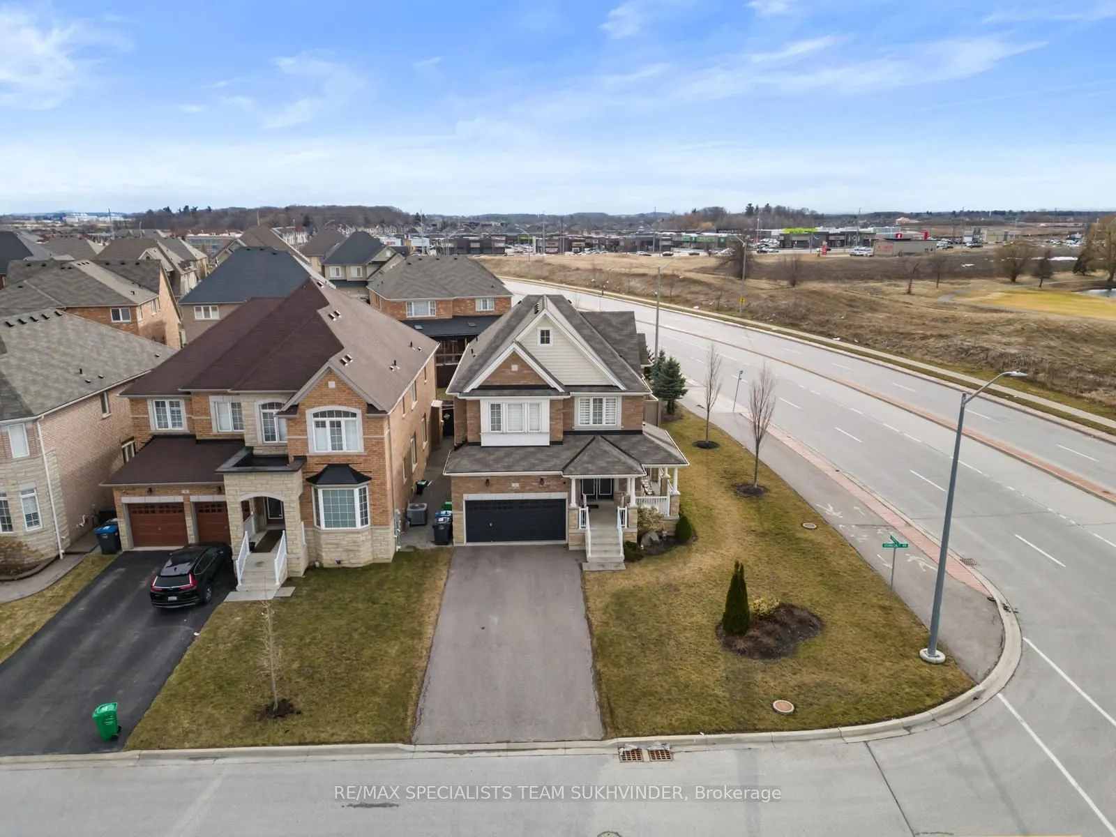 2 STONECROP Road