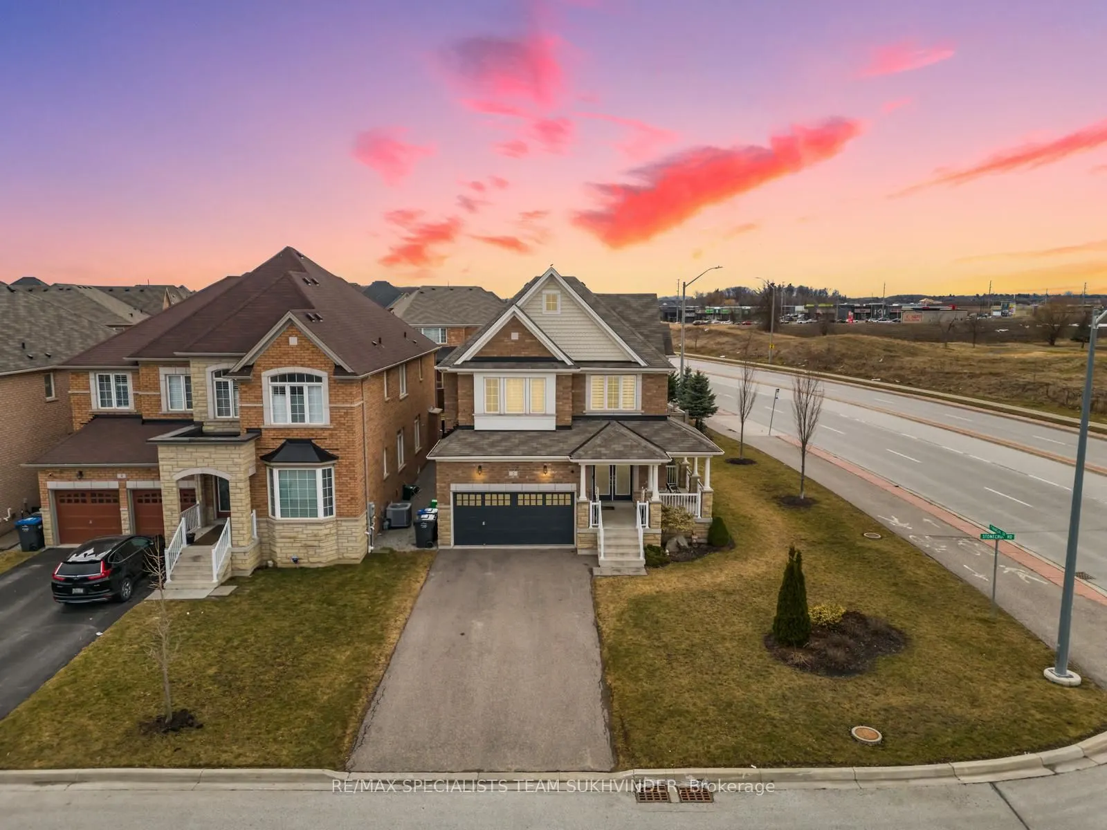 2 STONECROP Road