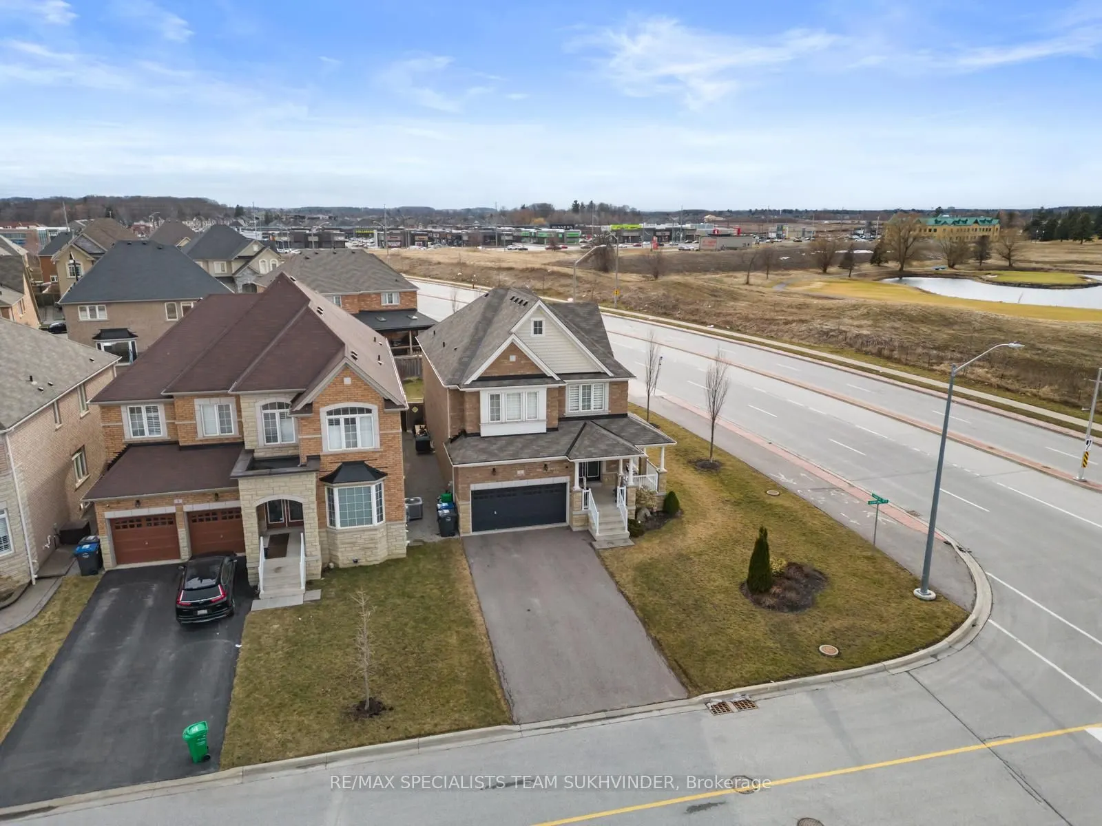 2 STONECROP Road