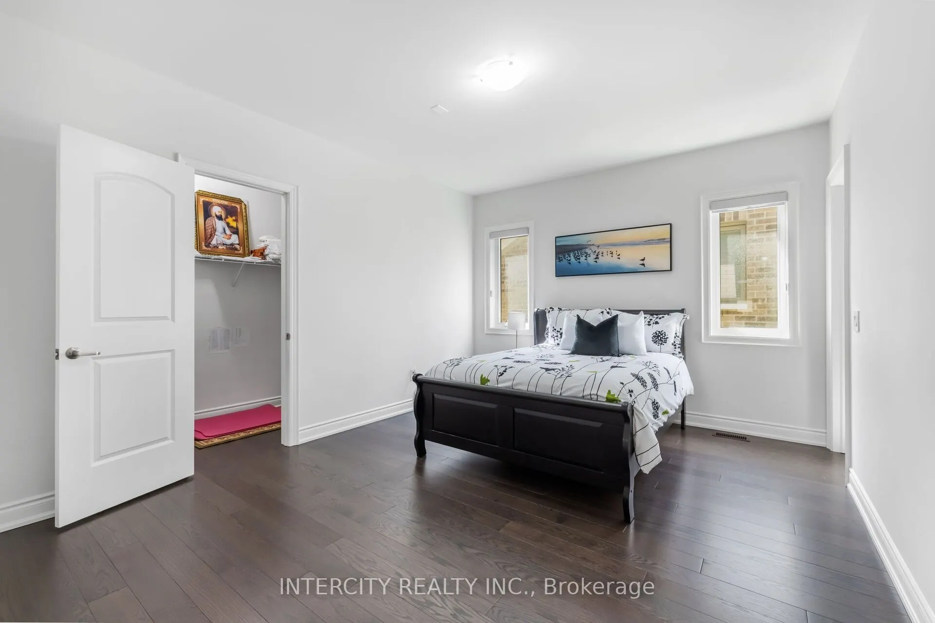 91 Raspberry Ridge Avenue