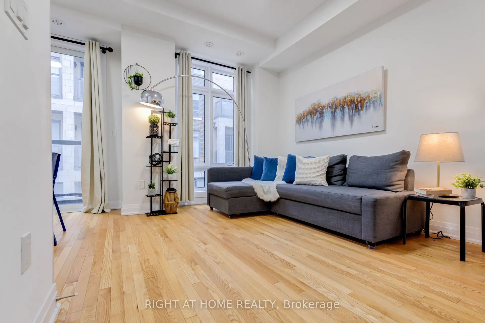 719 Lawrence Avenue W #52