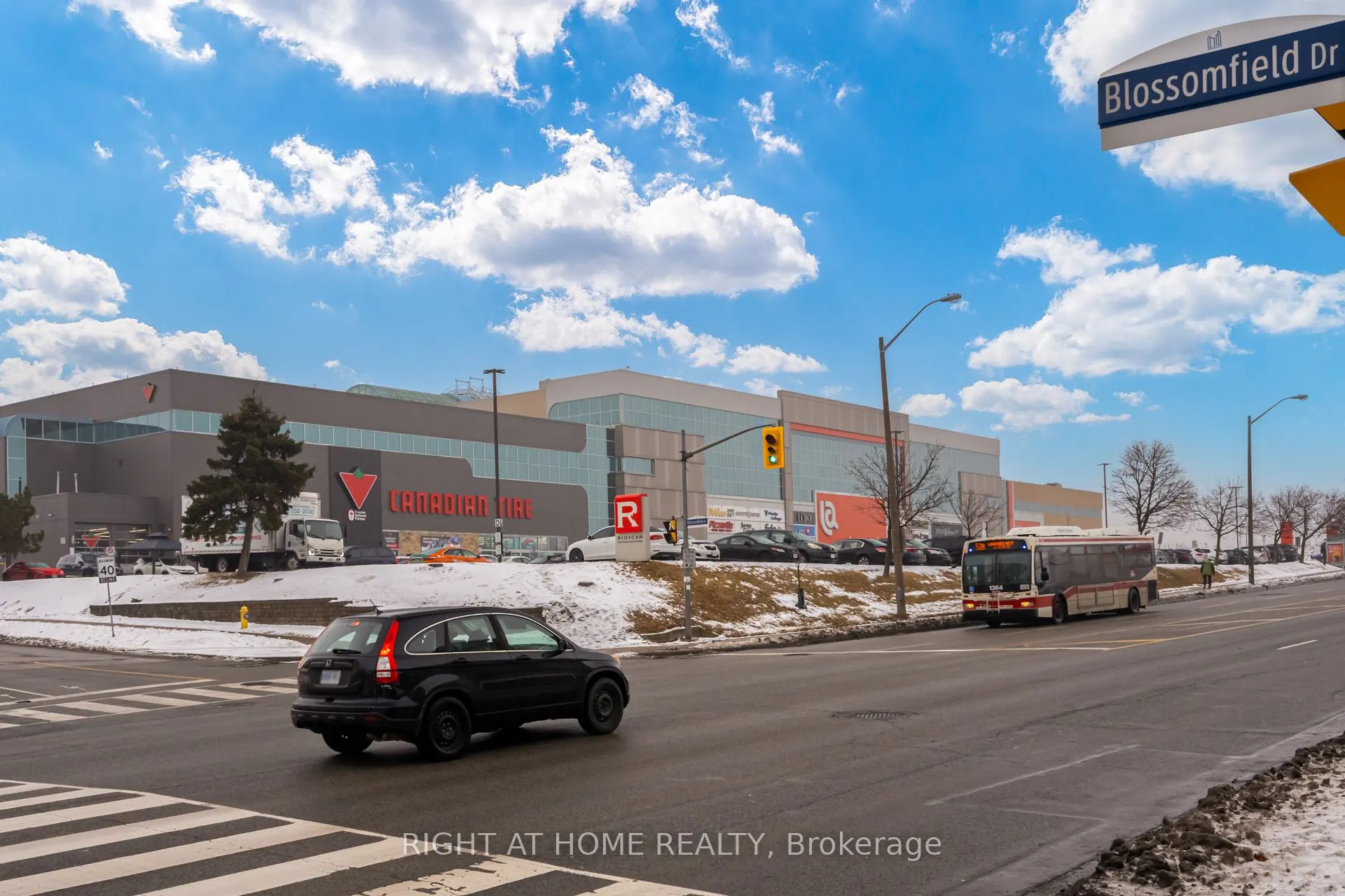 719 Lawrence Avenue W #52