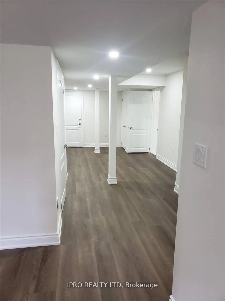 45 Royal Links Circle