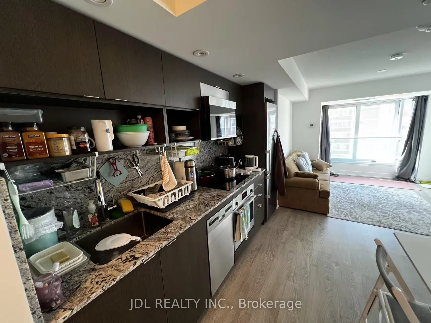 9 Mabelle Avenue, #2215