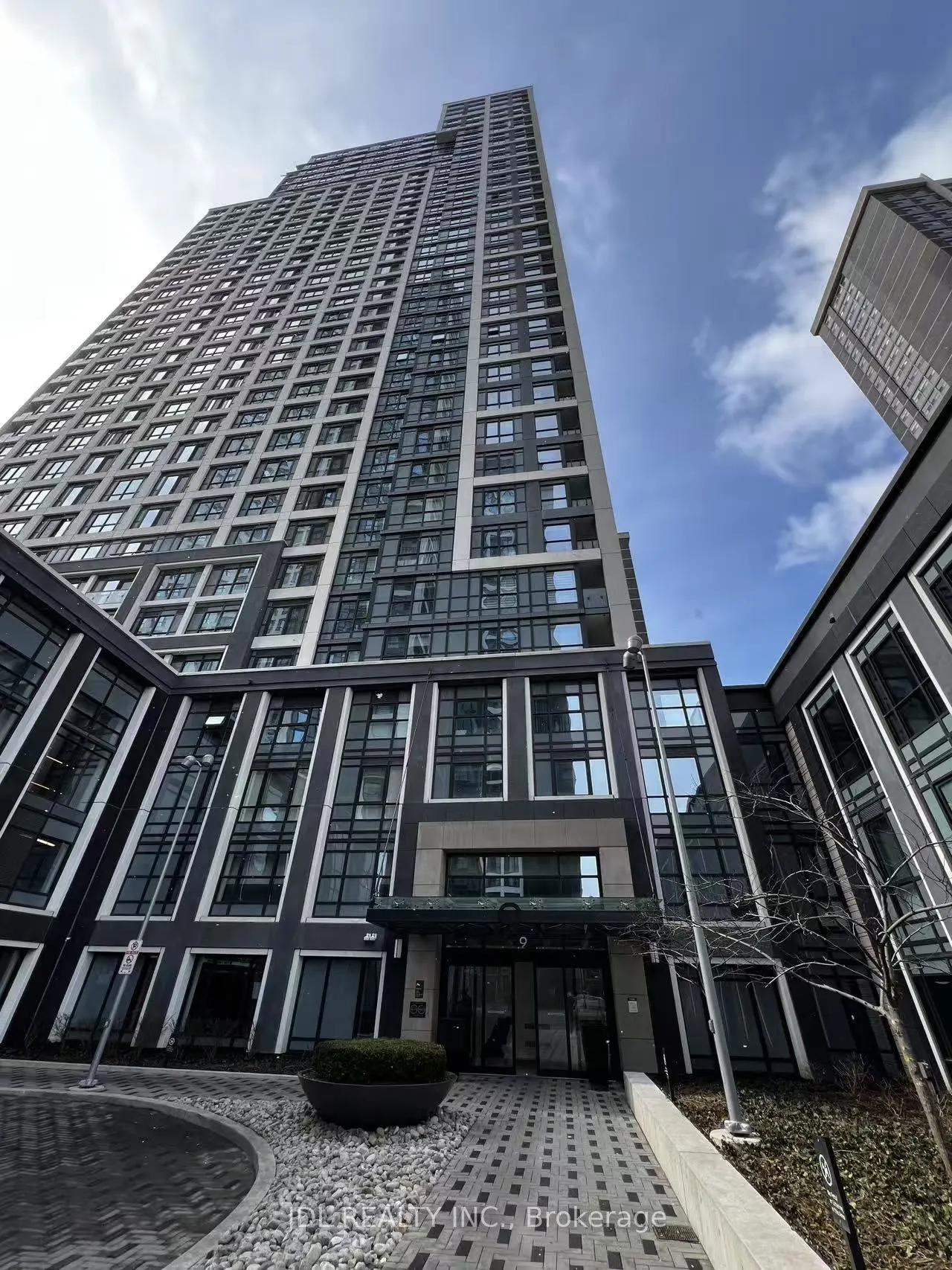 9 Mabelle Avenue, #2215