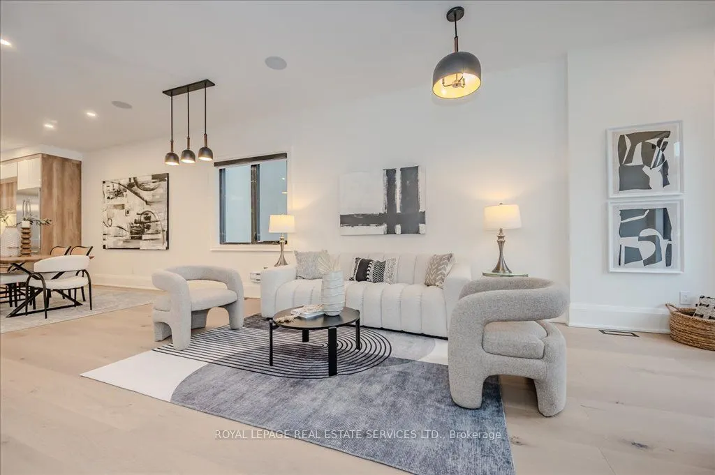 78 South Kingsway