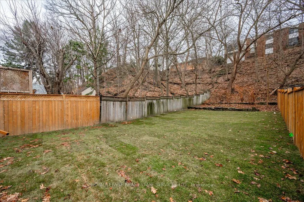 78 South Kingsway