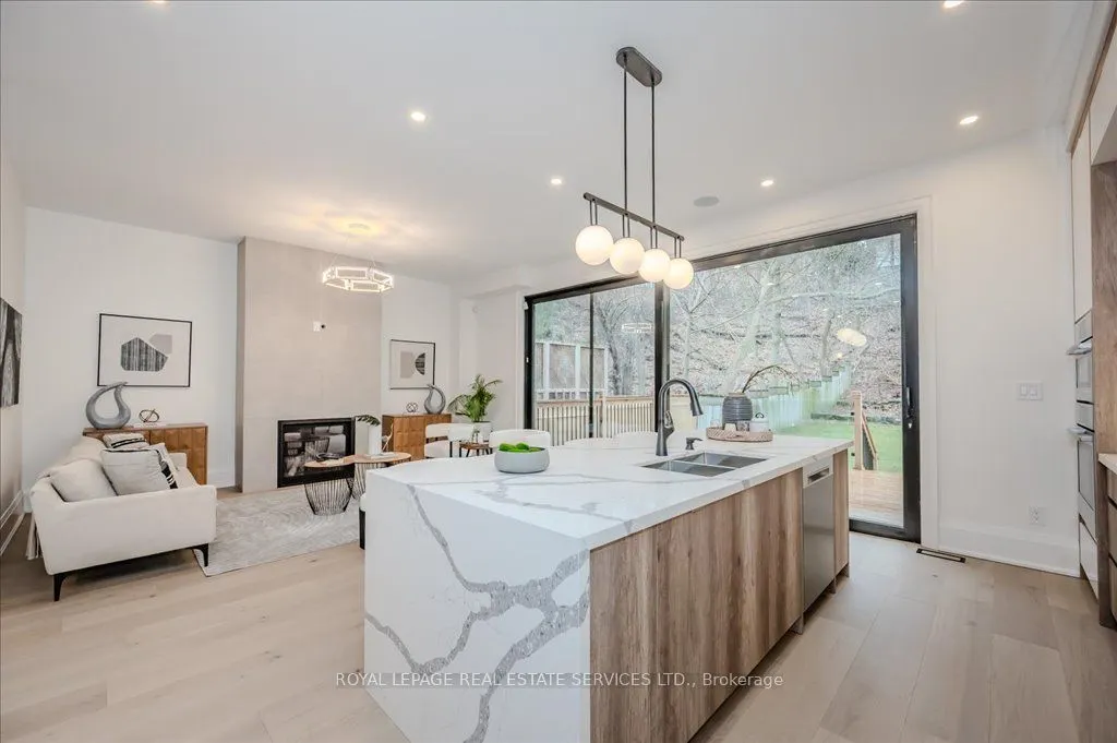 78 South Kingsway