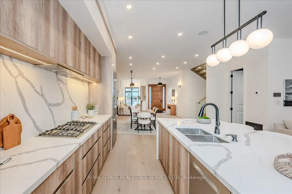 78 South Kingsway
