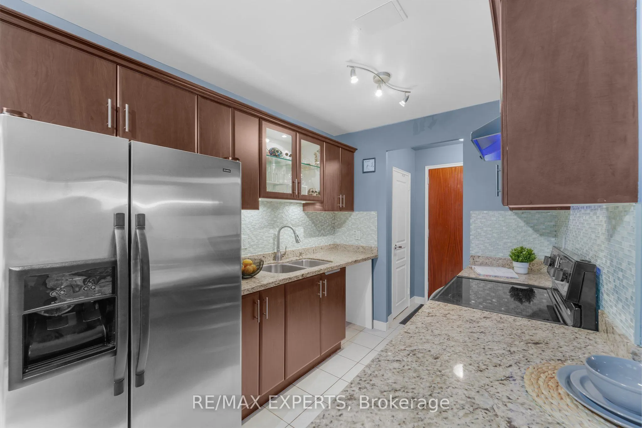 50 Gulliver Road #208