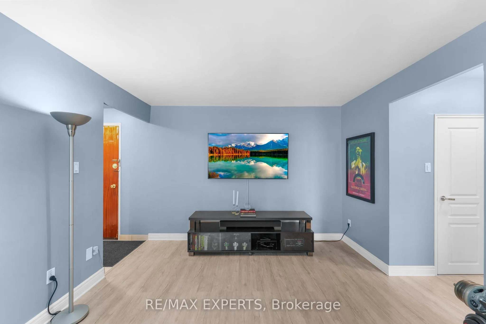 50 Gulliver Road #208