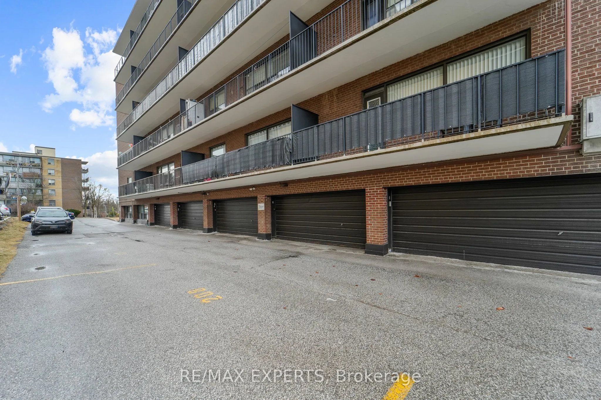 50 Gulliver Road #208