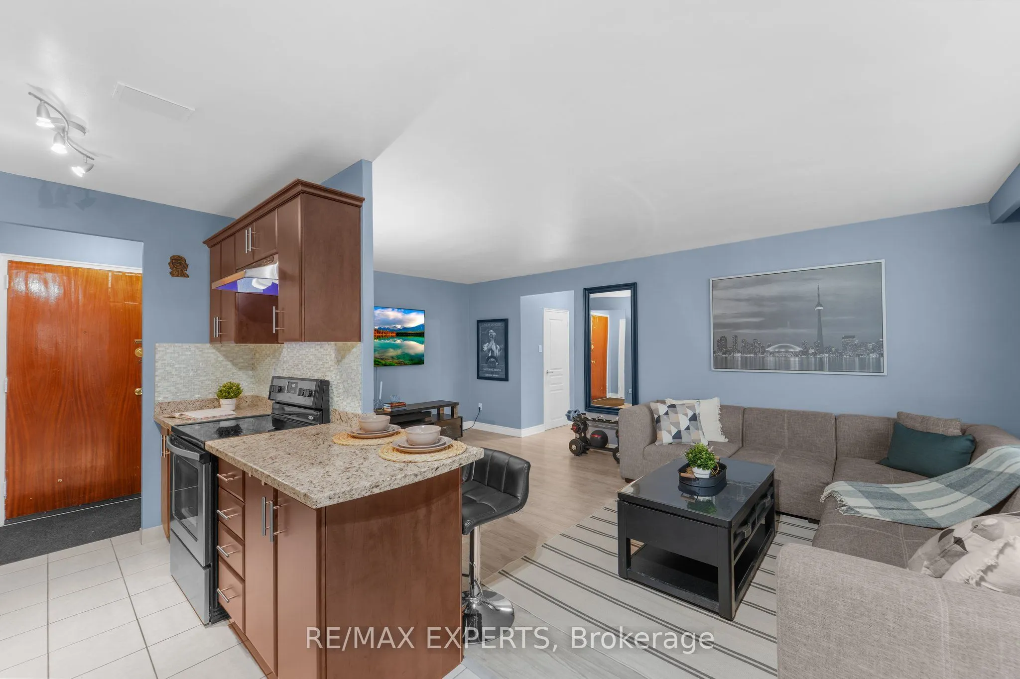 50 Gulliver Road #208