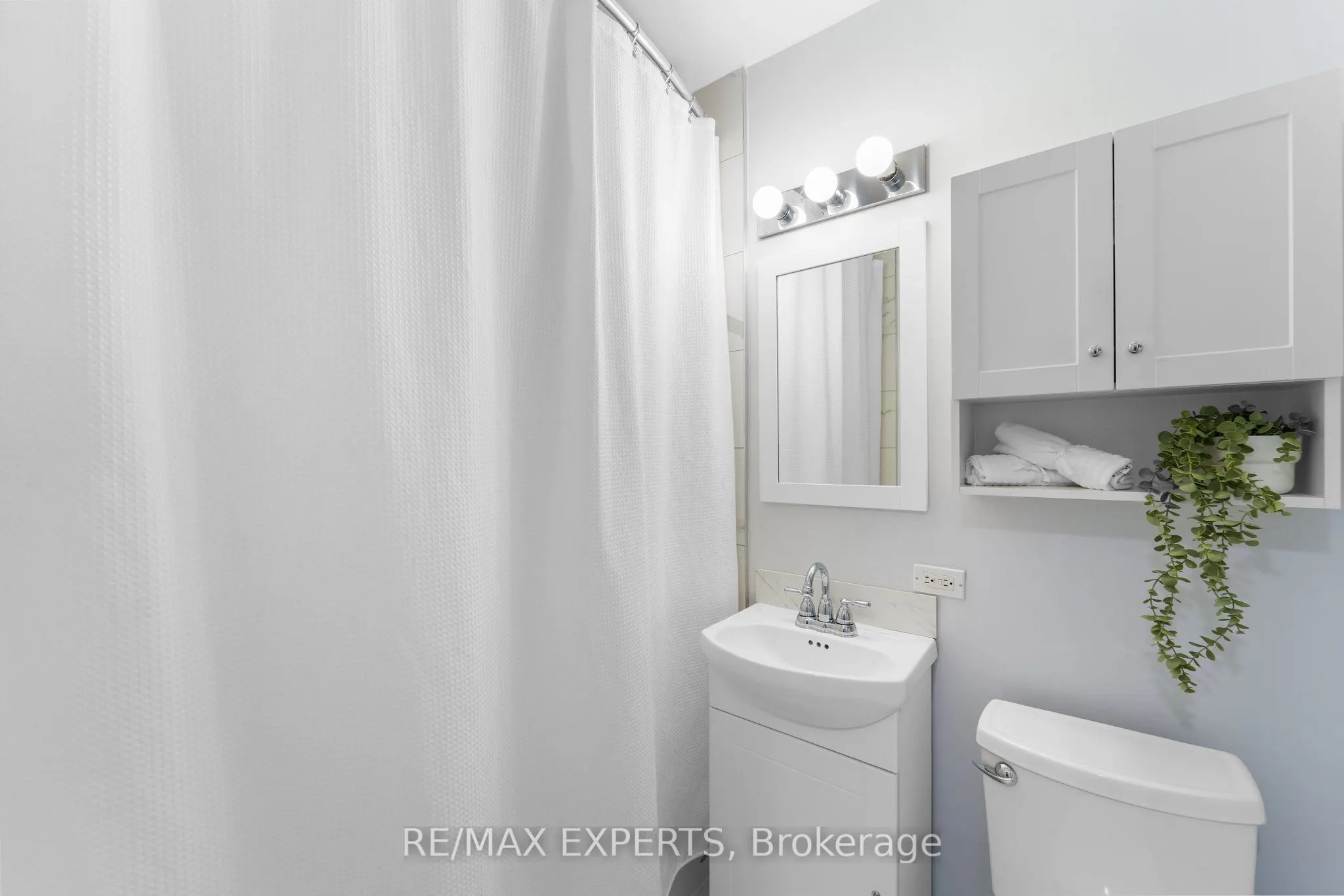 50 Gulliver Road #208