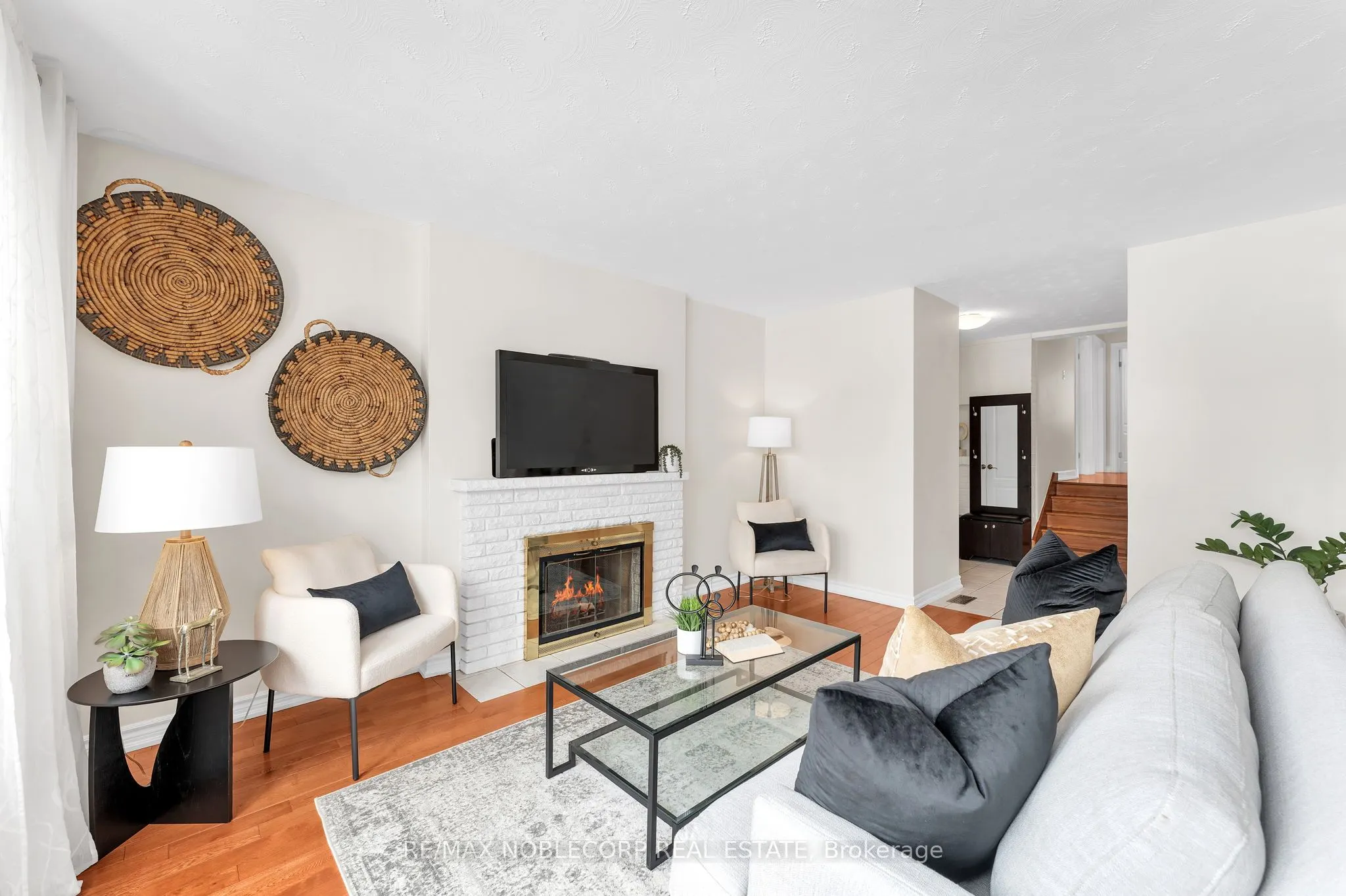 4230 Bloor Street W
