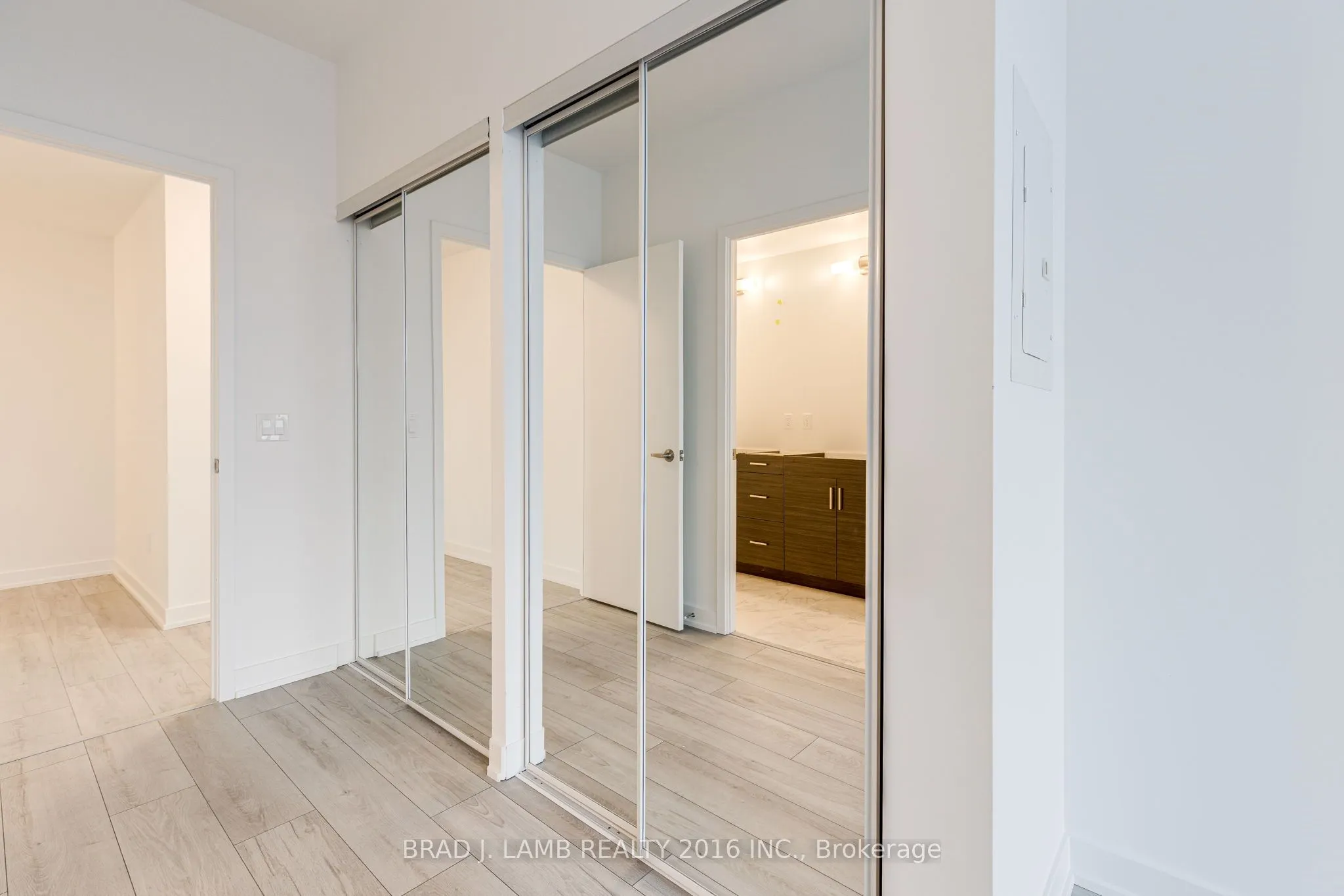 1035 Southdown Road #1204