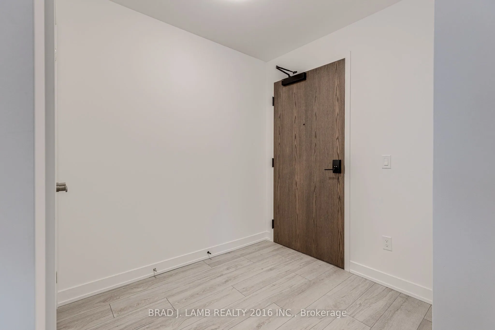 1035 Southdown Road #1204