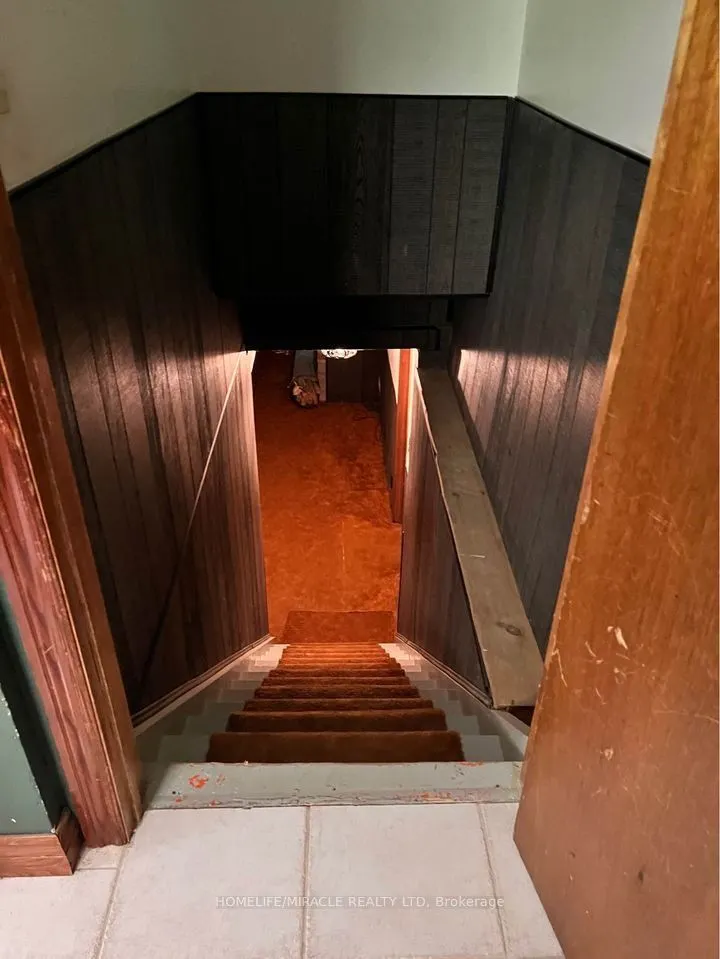 2216 Olde Base Line Road