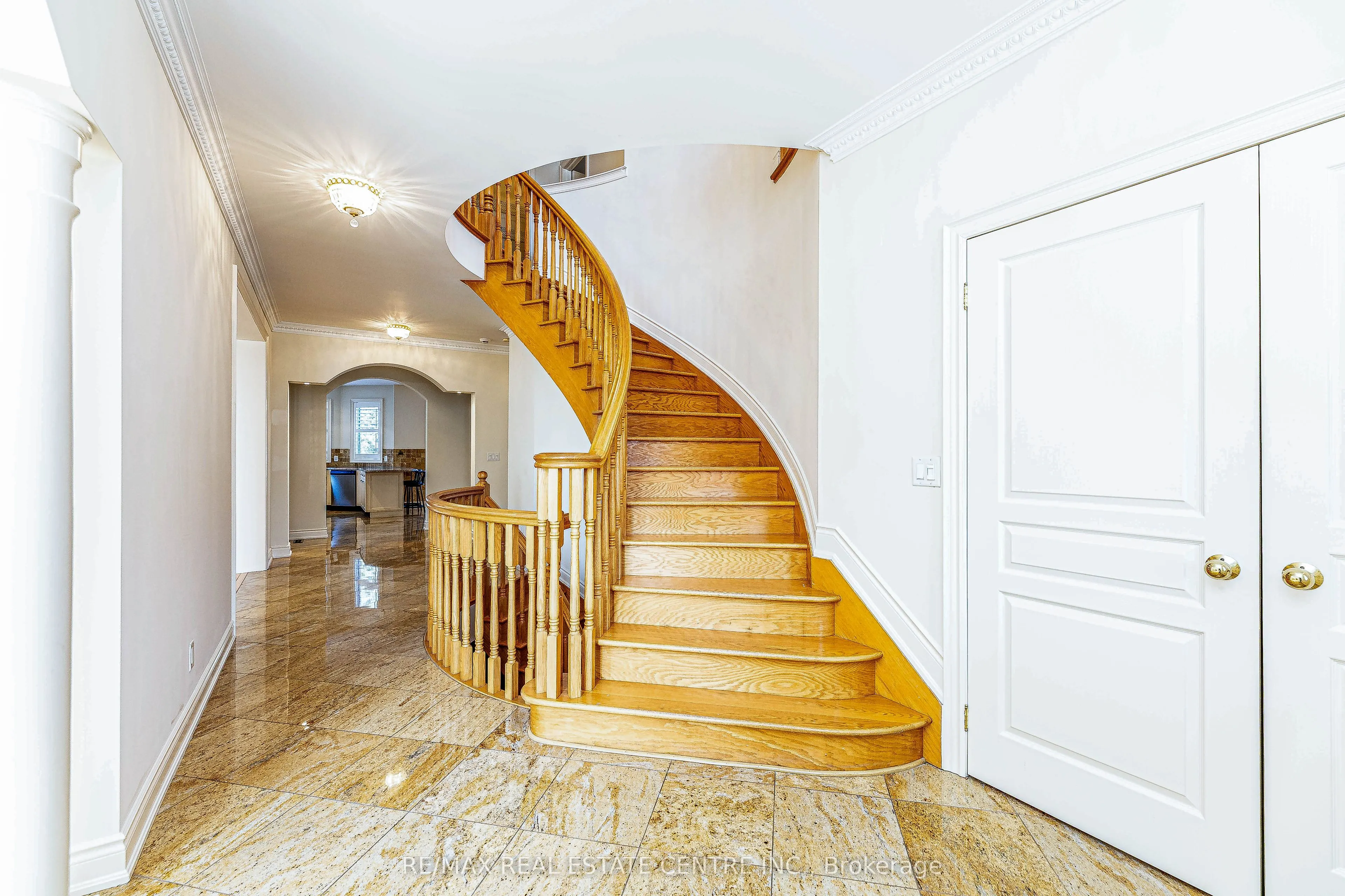 645 Cranleigh Court