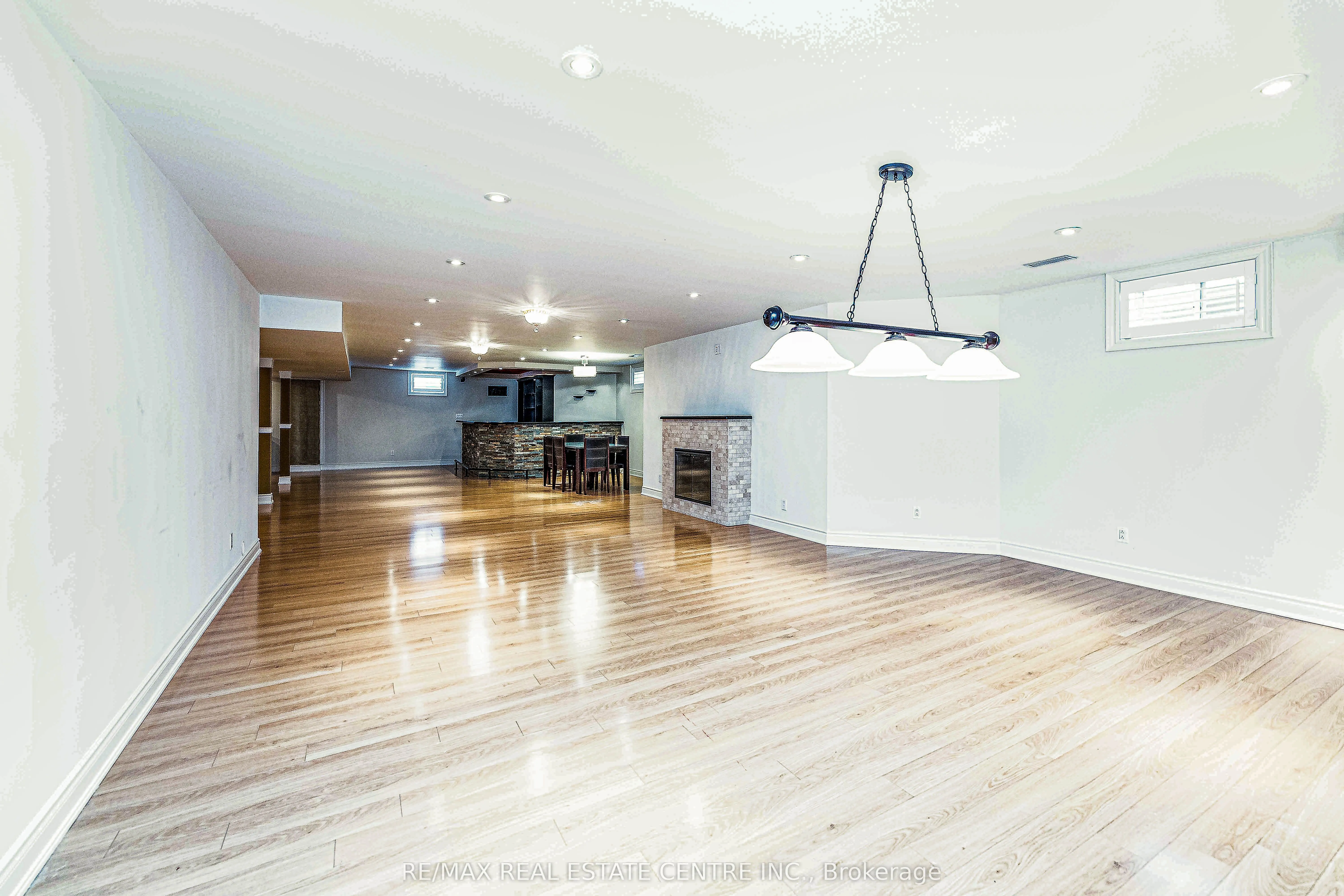 645 Cranleigh Court