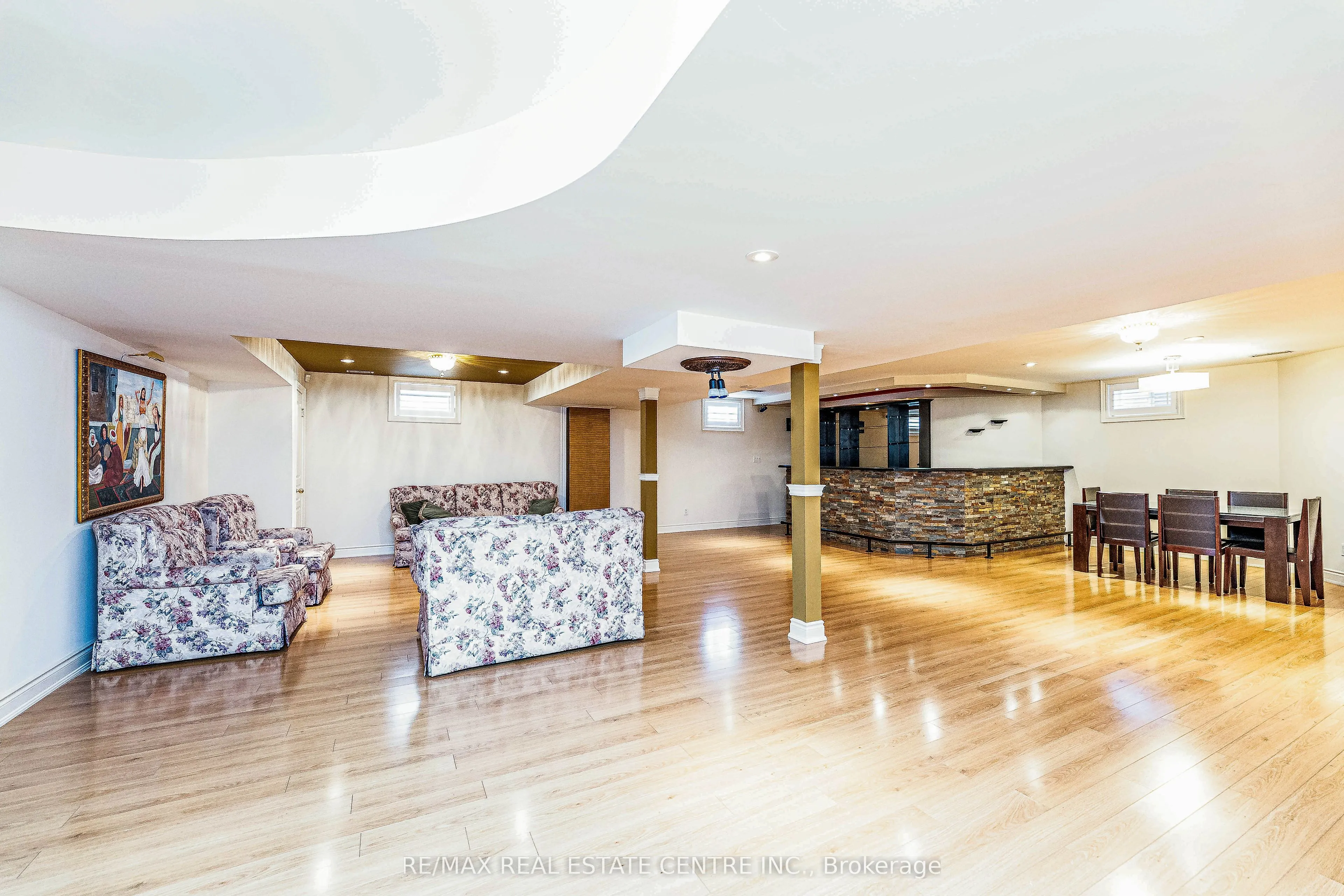 645 Cranleigh Court