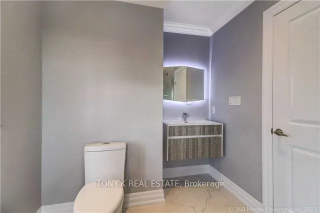 1 Aura Lea Boulevard