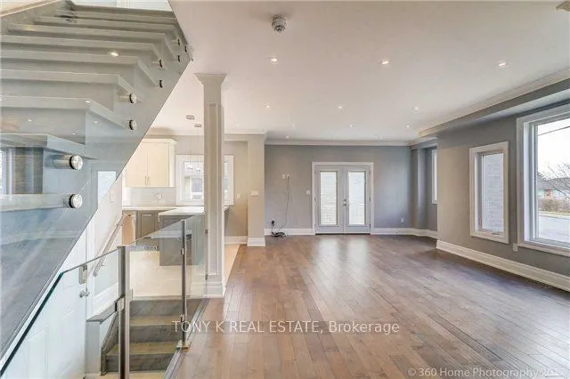 1 Aura Lea Boulevard