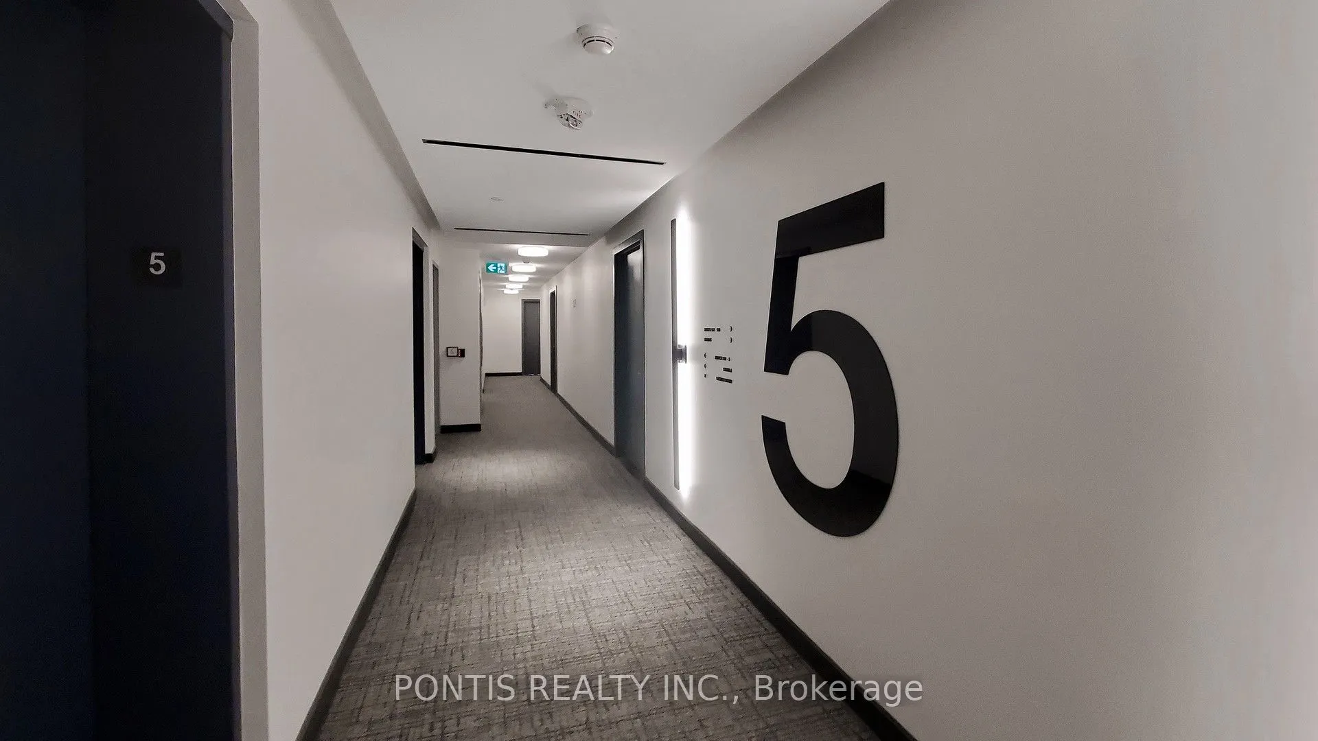 86 Dundas Street E #523