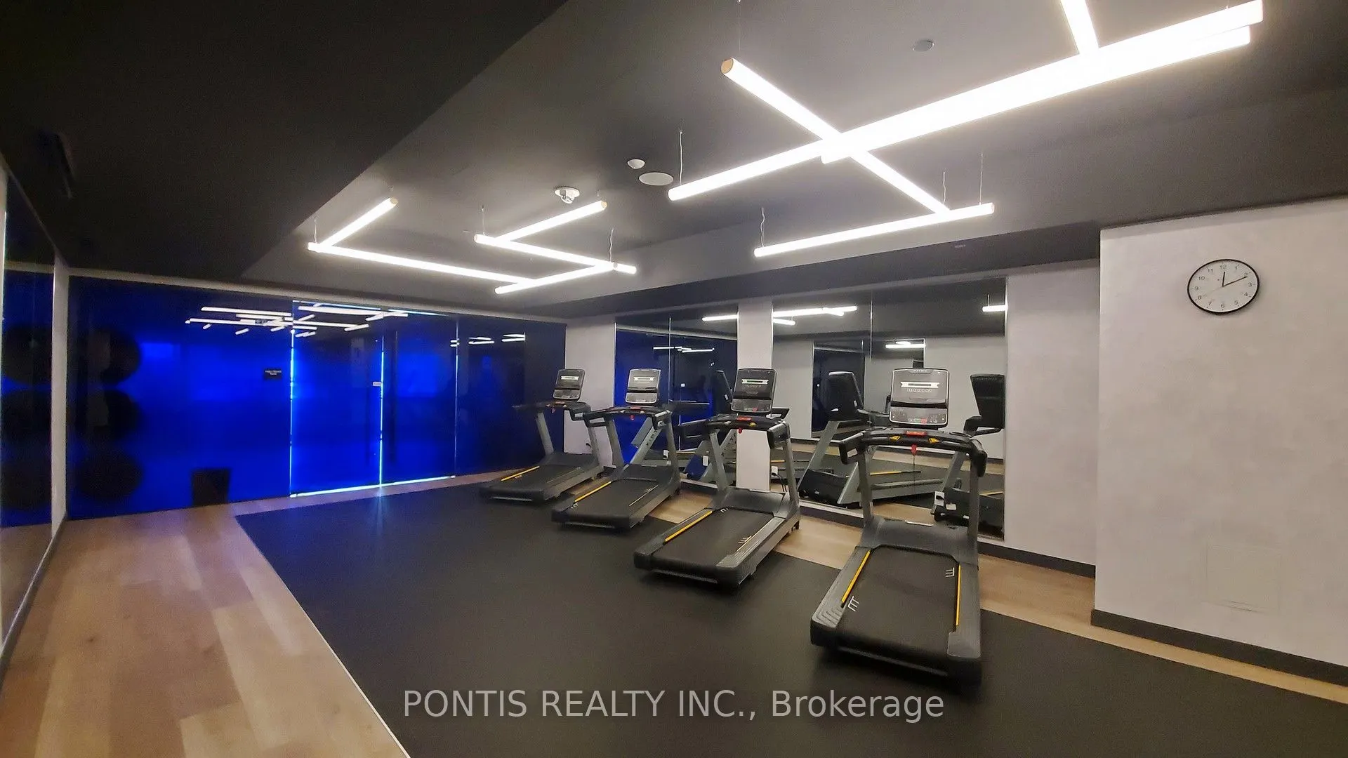 86 Dundas Street E #523