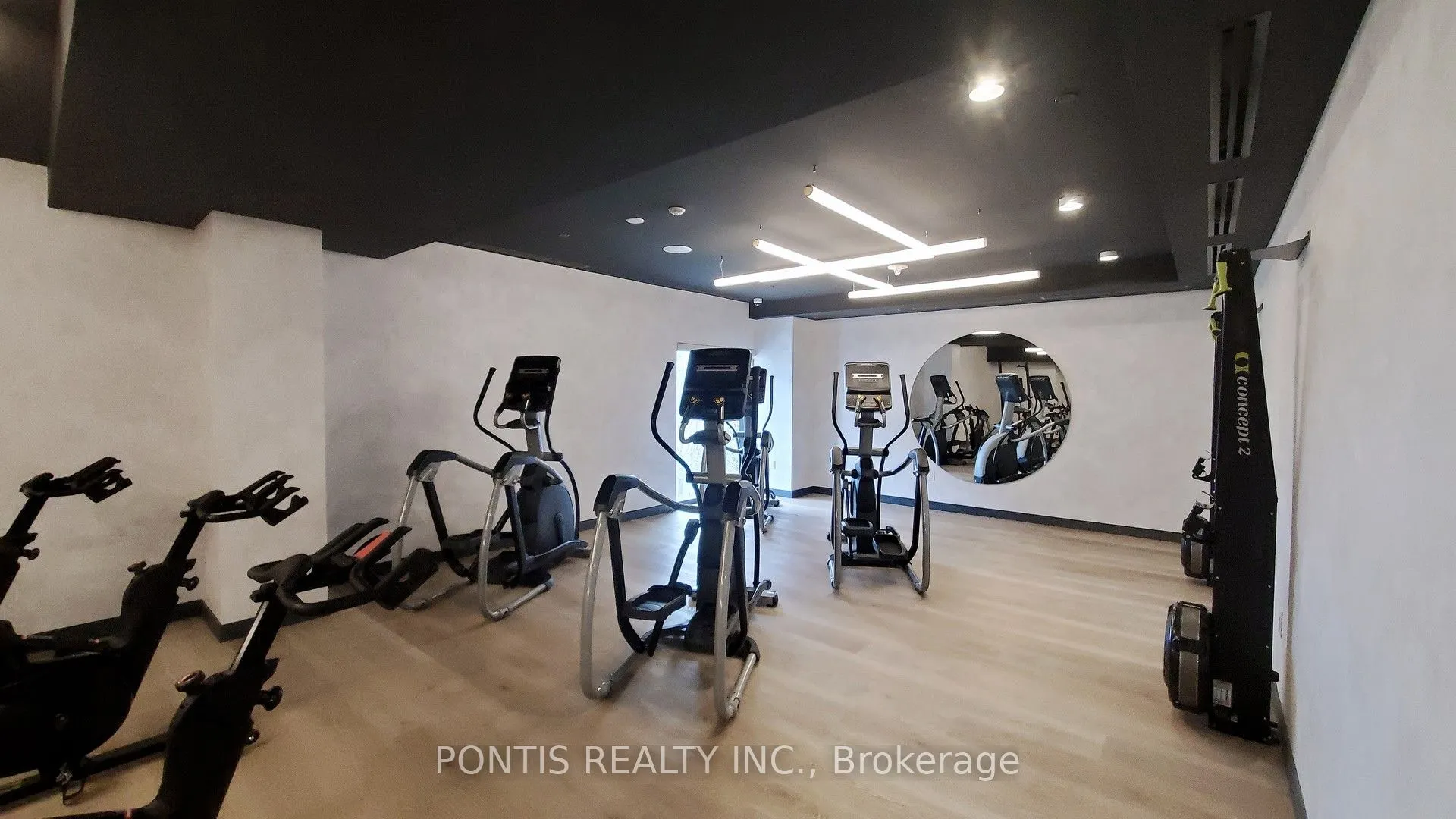 86 Dundas Street E #523