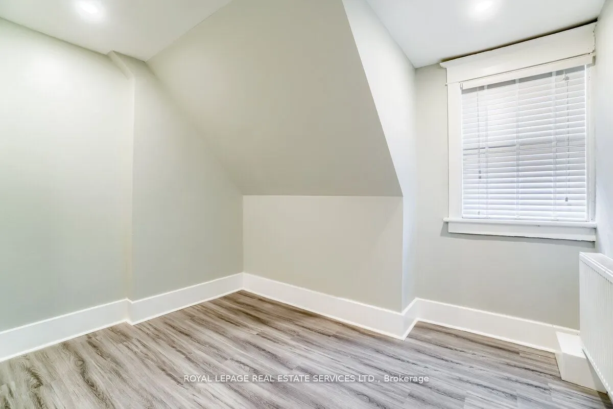 31 Tyndall Avenue
