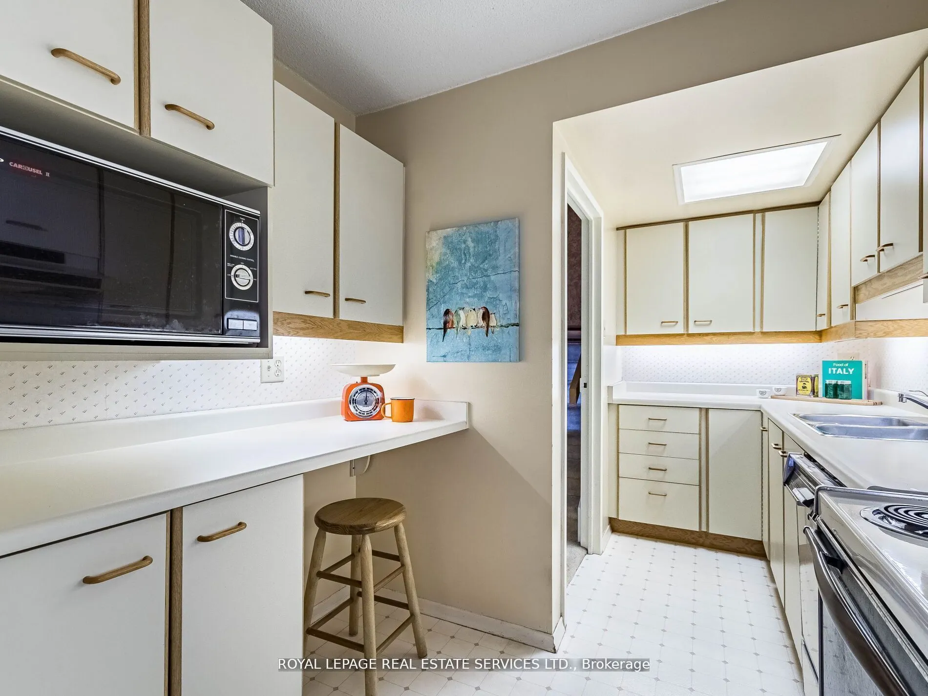 284 Mill Road #PH 8