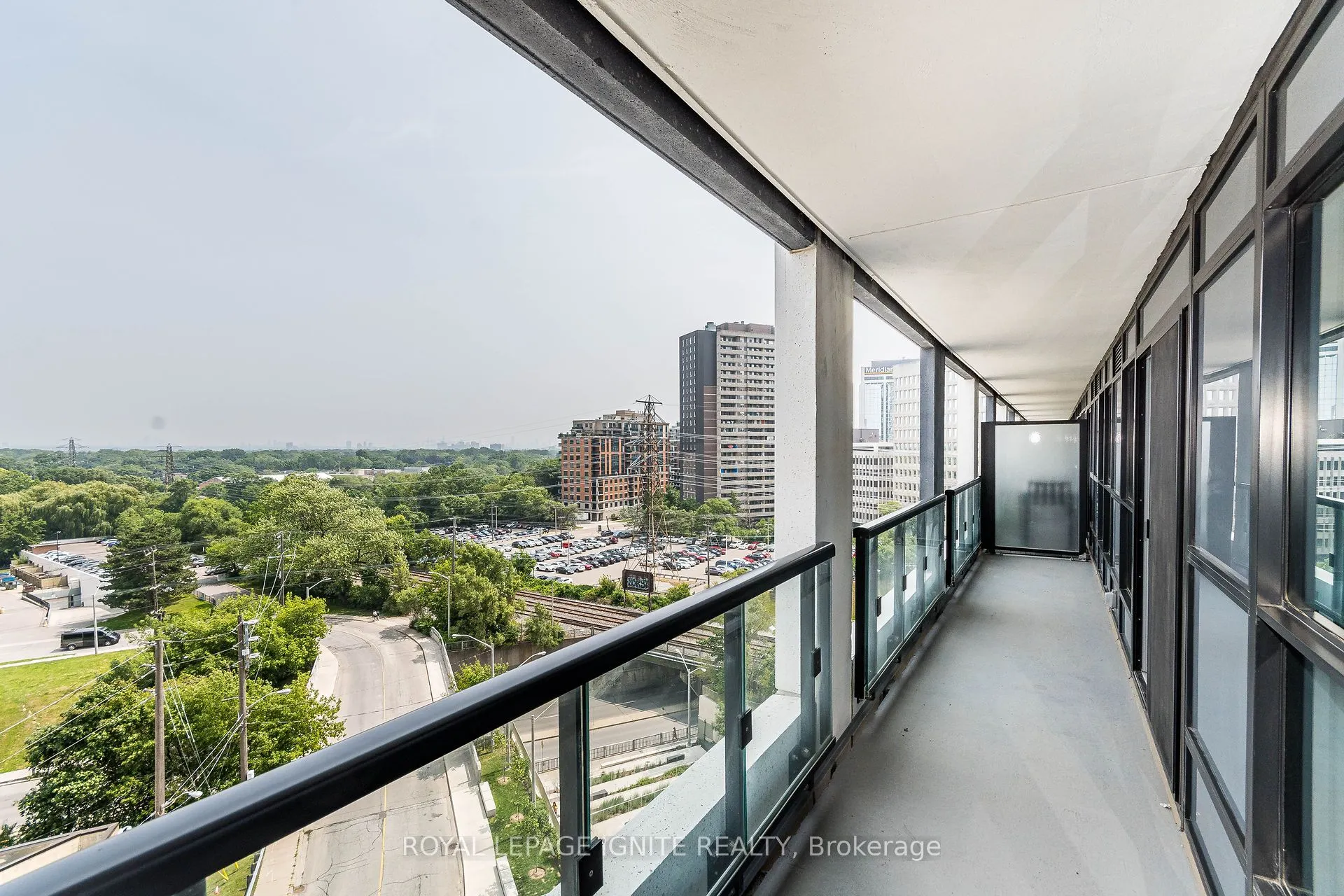 5 Mabelle Avenue, #836