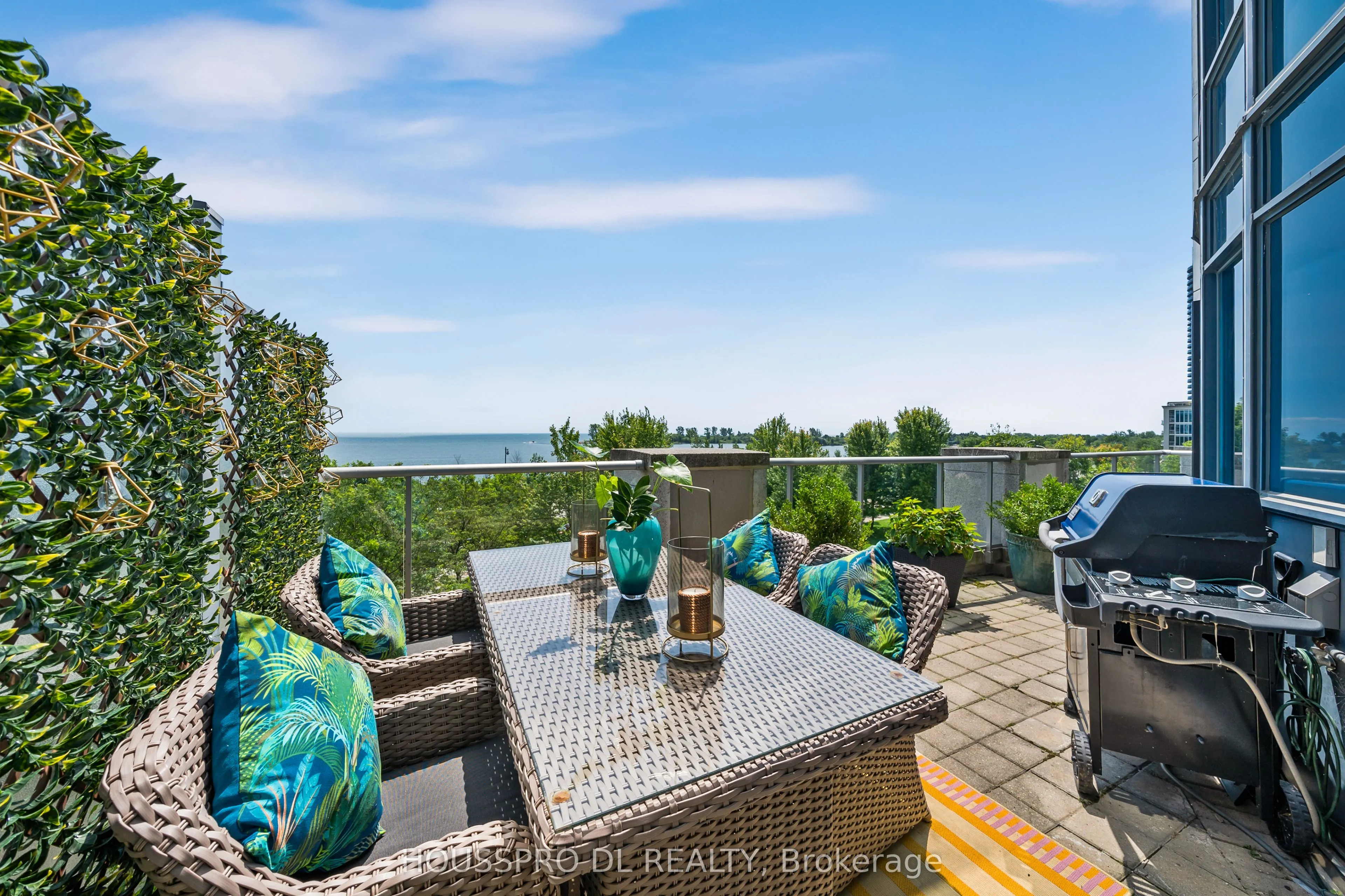2095 Lake Shore Boulevard W #318
