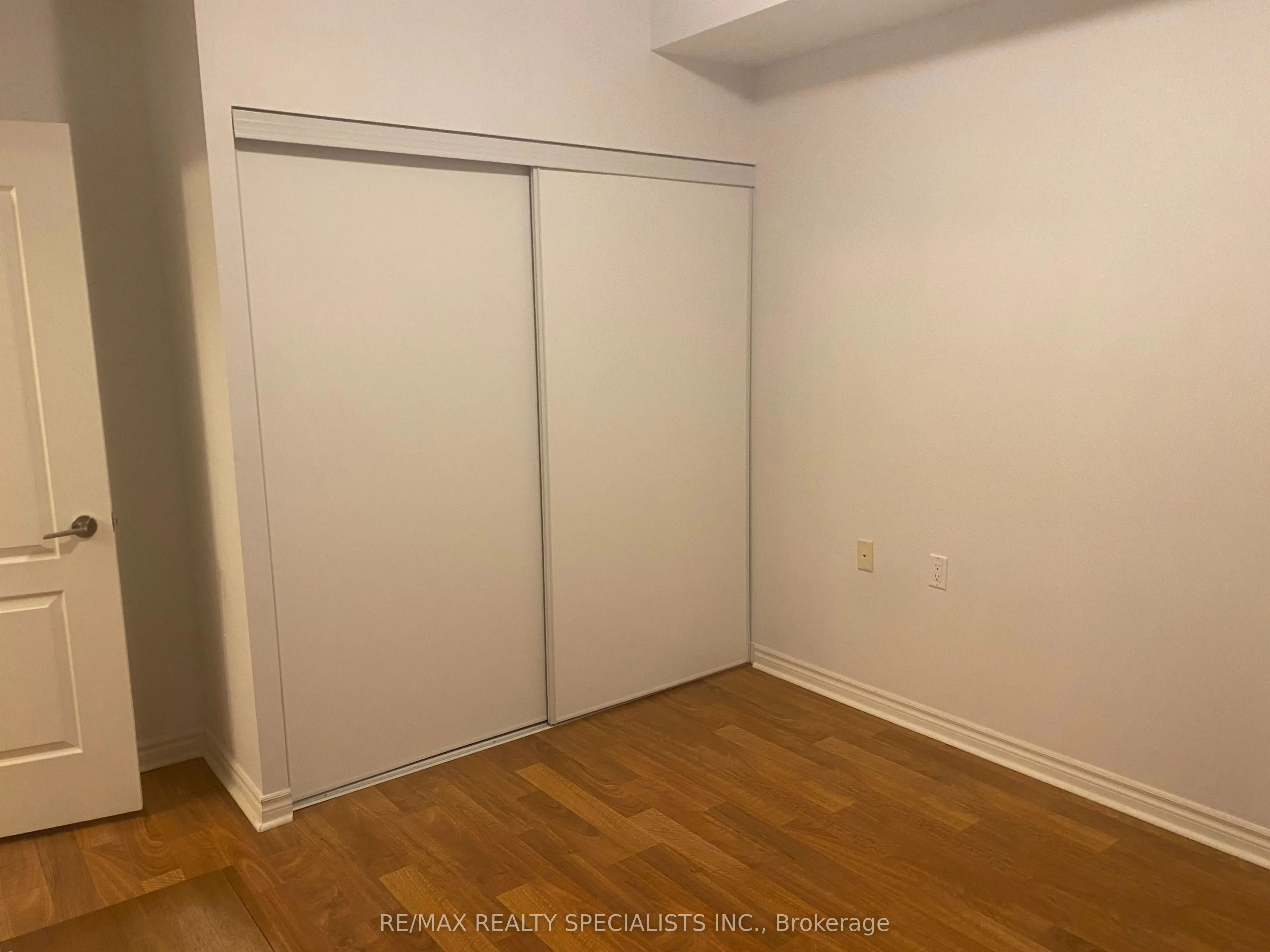 810 Scollard Court #902