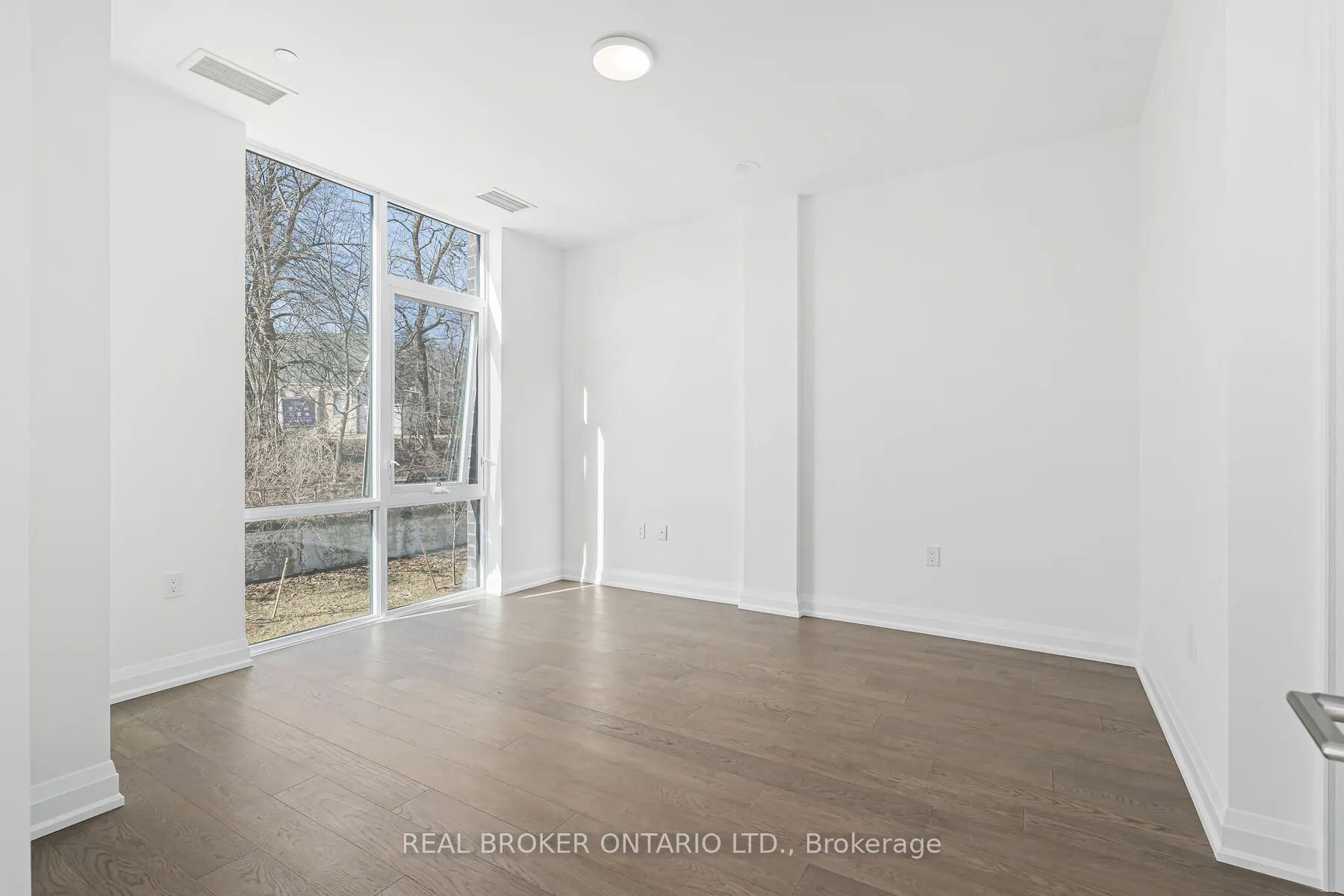 42 Mill Street, #209
