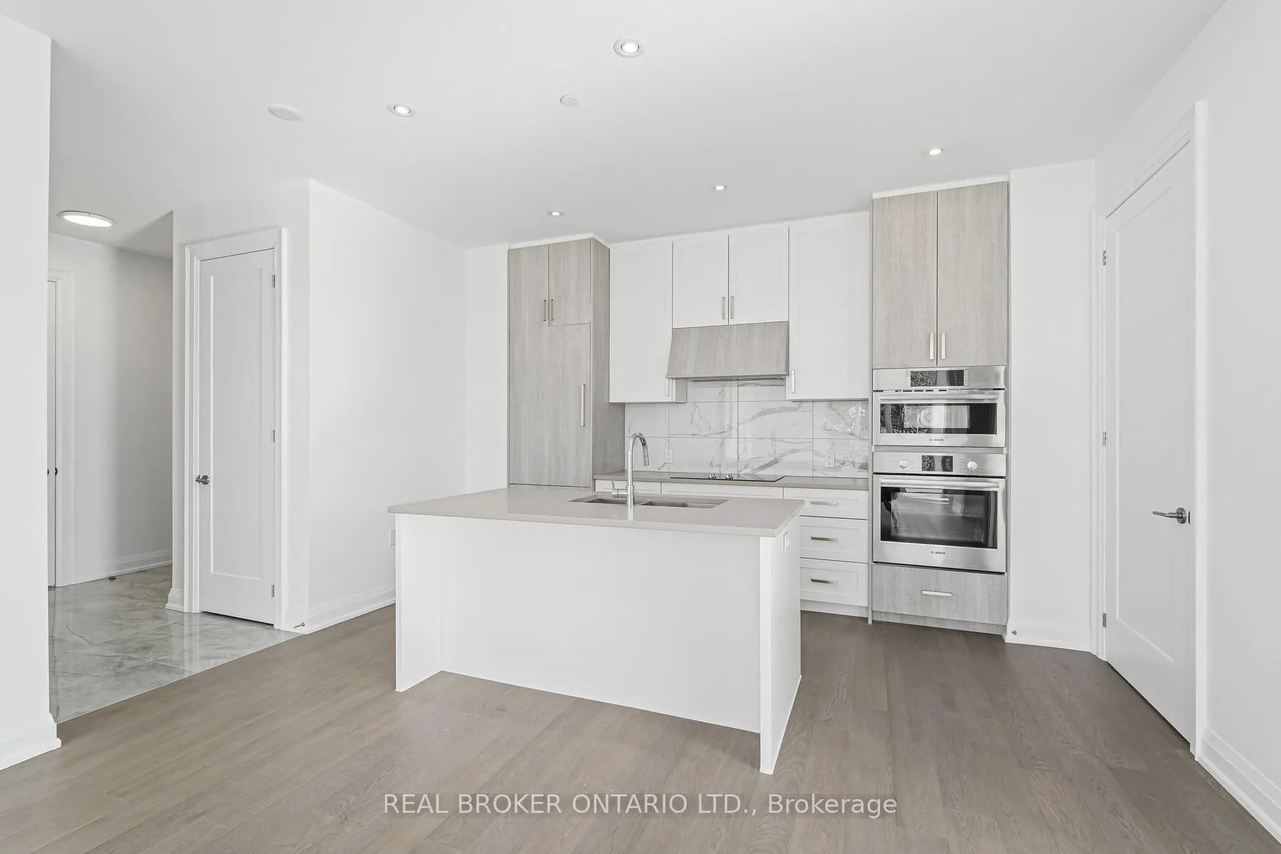 42 Mill Street, #209