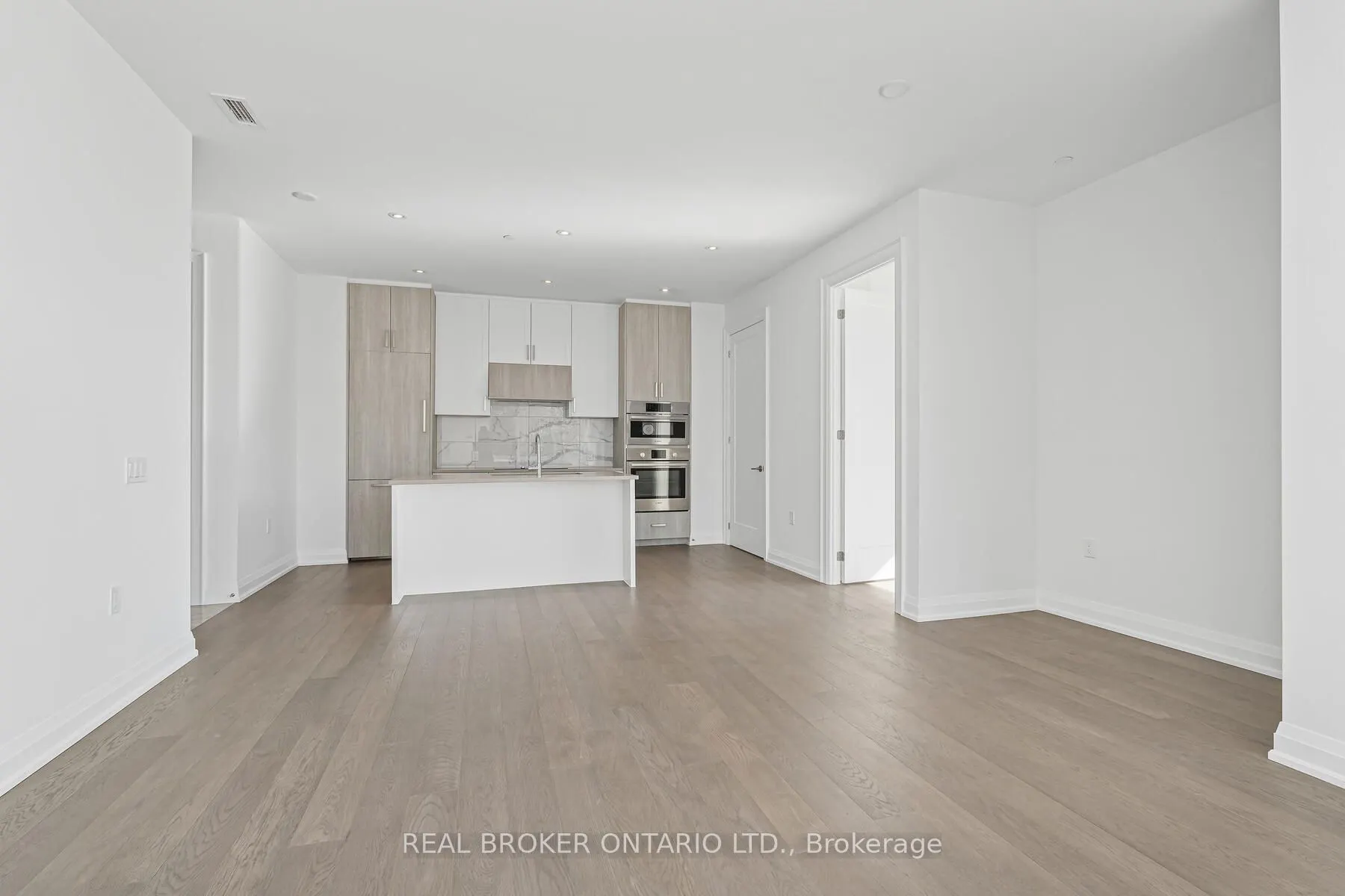 42 Mill Street, #209